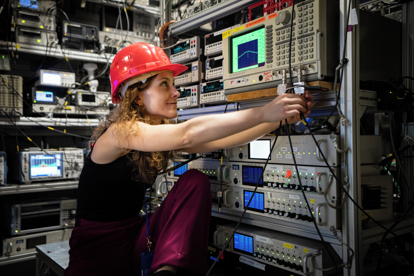 Áttörés a fizikában: antianyag kvantumbitet állítottak el a svájci CERN-ben Kép