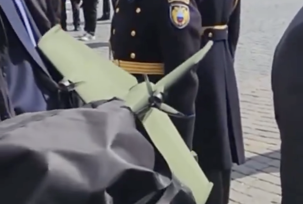 Elfogó drónokkal közlekednek Putyin testőrei
