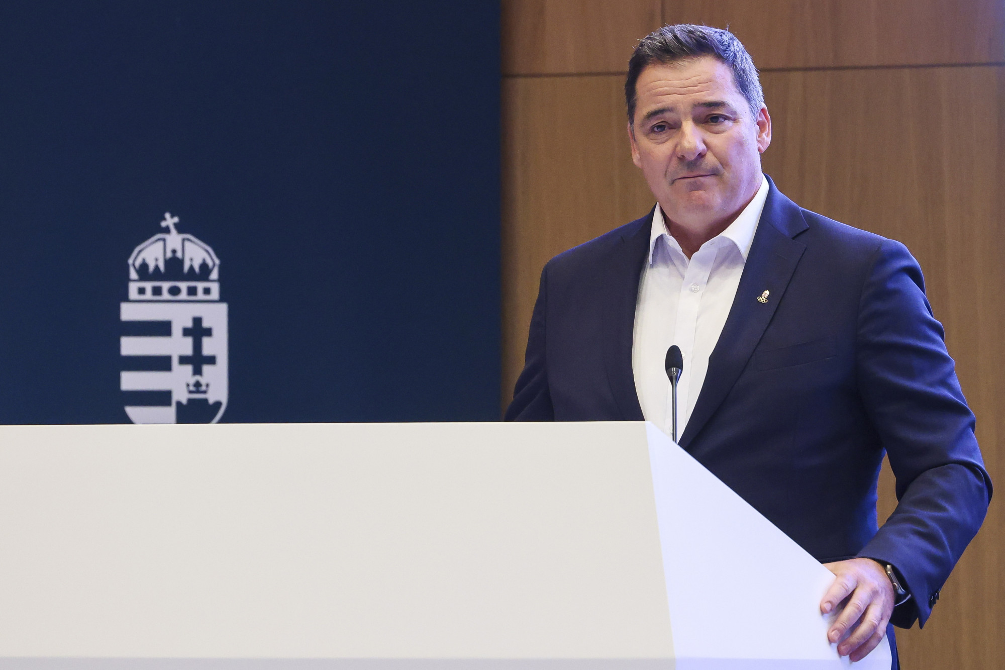 Luxuskategóriás autókat is bérel a Magyar Olimpiai Bizottság a Toyotától
