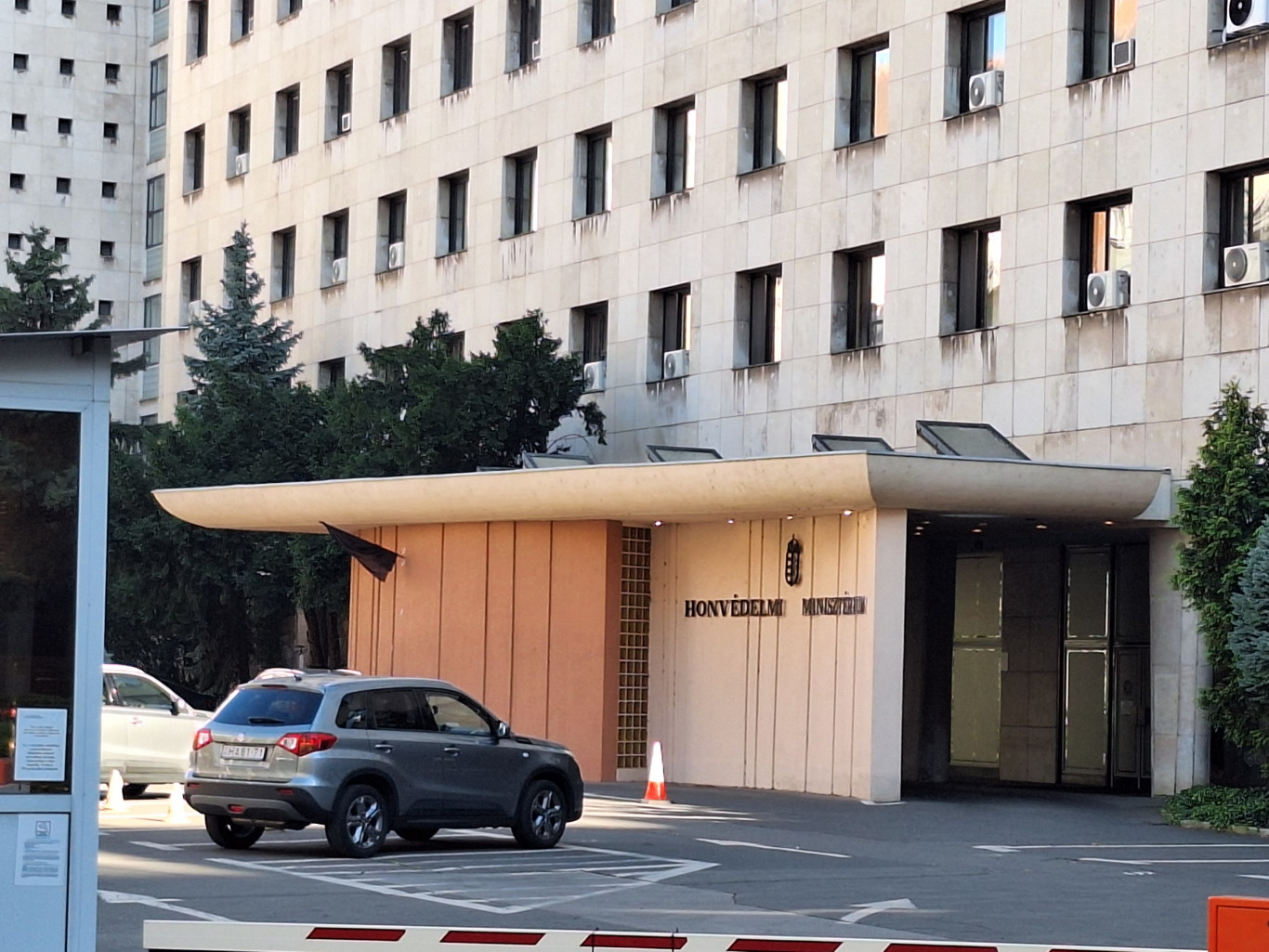 Meghalt két magyar katona, mindkét halál okát szakértők vizsgálják