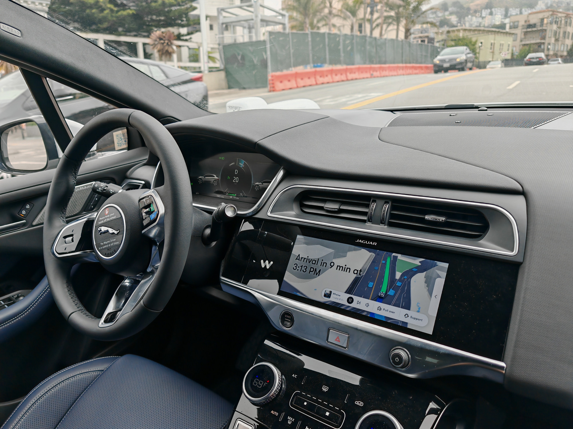 Robotaxival Kaliforniában – eljött az önvezető autók kora?