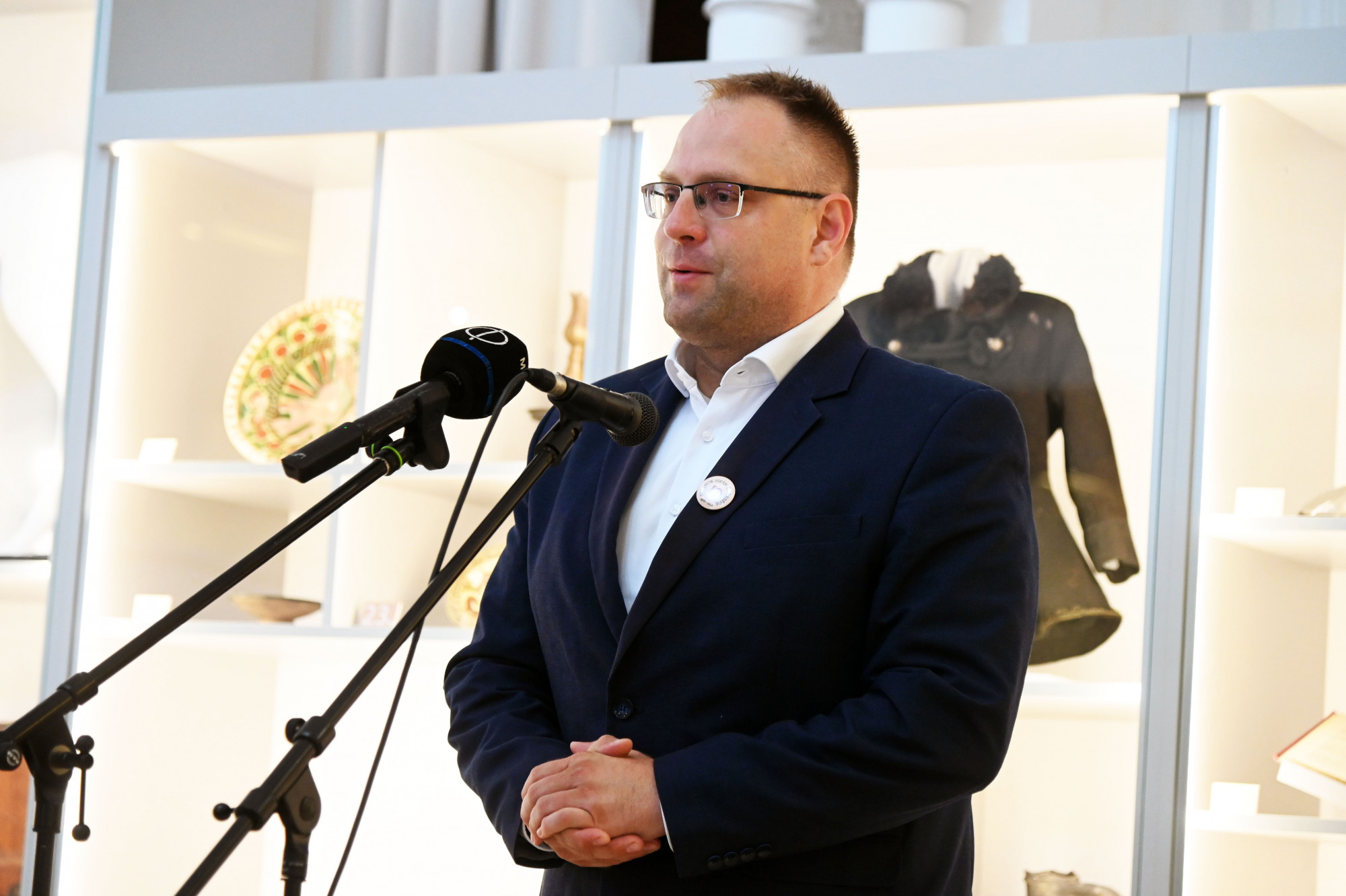 A szolnoki polgármestert sem engedték be a városa befogadó otthonába Kép