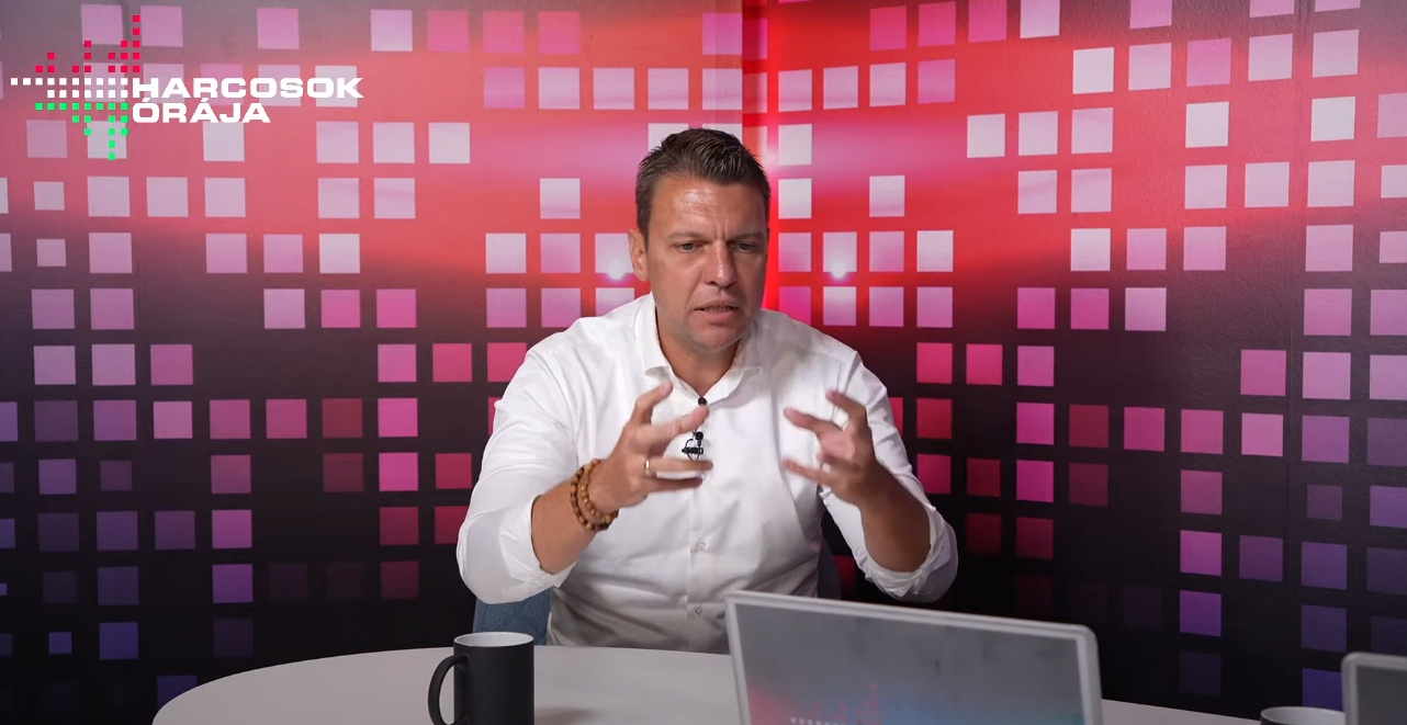 Menczer Tamás: Magyar Péter egy műanyag pojáca