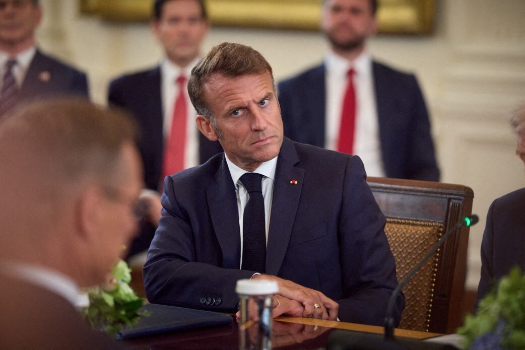 Macron szerint Putyin egy „ragadozó”, aki szörnyként áll Európa kapuja előtt