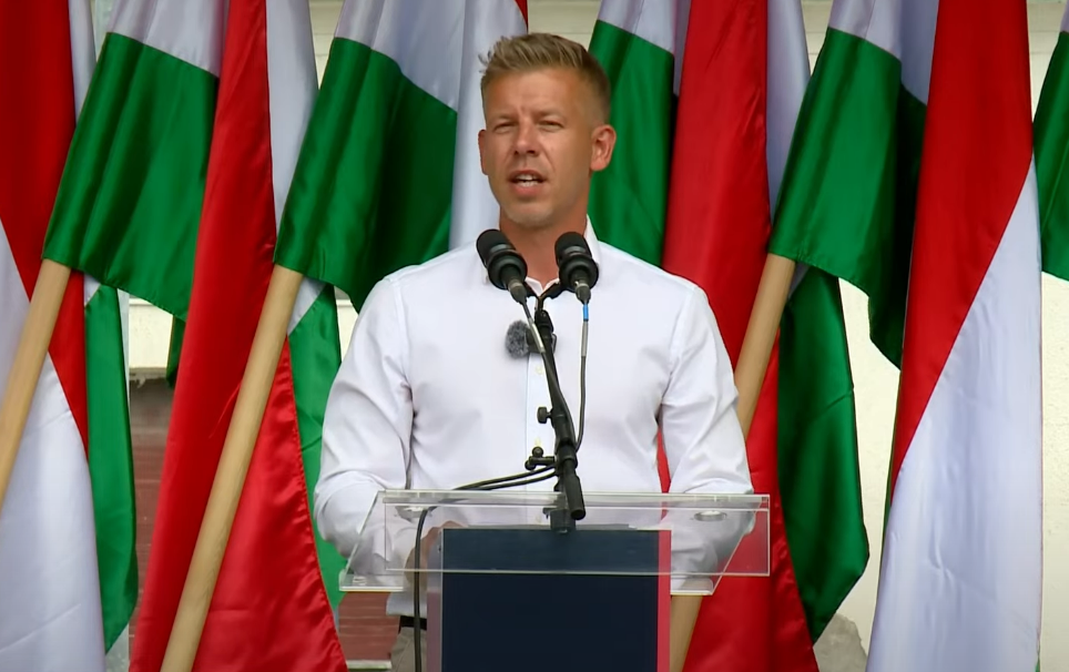 Magyar Péter 10 pontos programot hirdetett, Orbánt és a Fideszt viszont meg sem említette