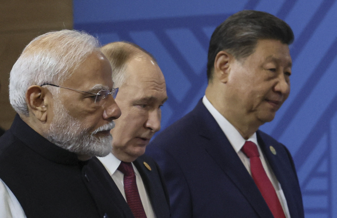 Trump: India megígérte, hogy nem vesz több orosz olajat