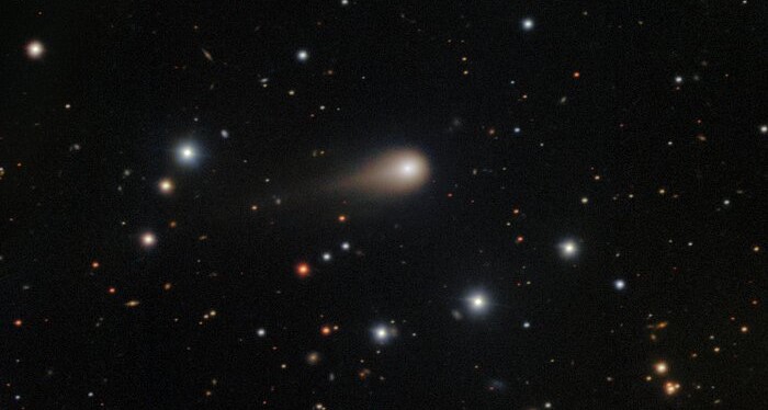 Lenyűgöző új fotón a Naprendszerünkön átrohanó csillagközi üstökös