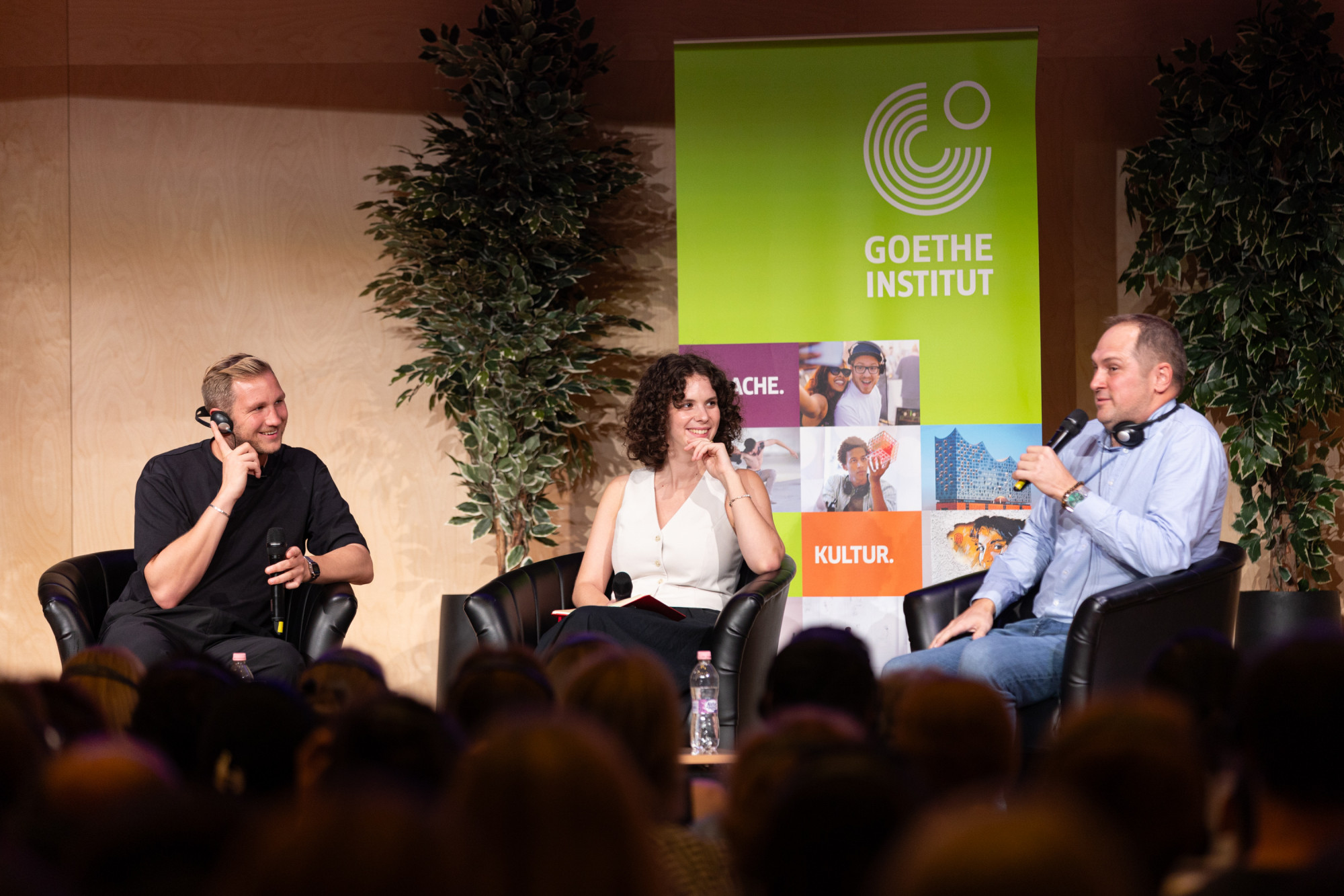 Aki lustának és bunkónak tartja a fiatalokat, a saját generációjában keresse a hibát