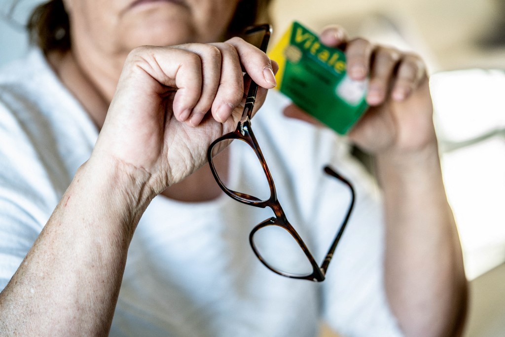 Szemcsepp válthatja ki a korral járó távollátás miatti szemüvegviselést vagy látásjavító műtétet
