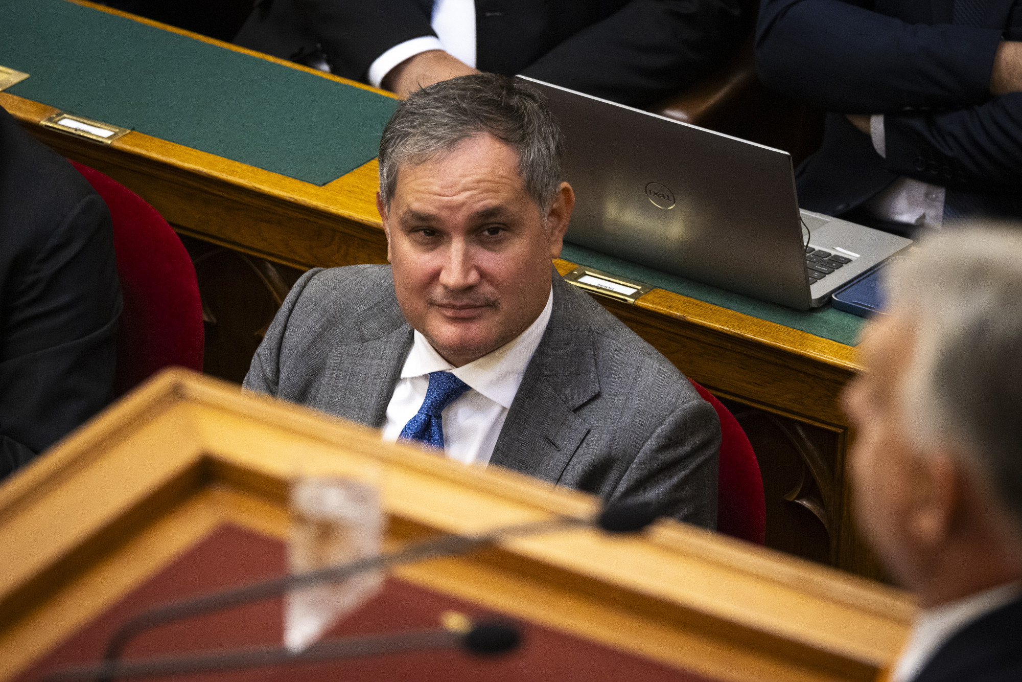 Válasz Online: Szinte számolatlanul önti az állam a pénzt a Nagy Márton családjához kötődő magántőkealapokba
