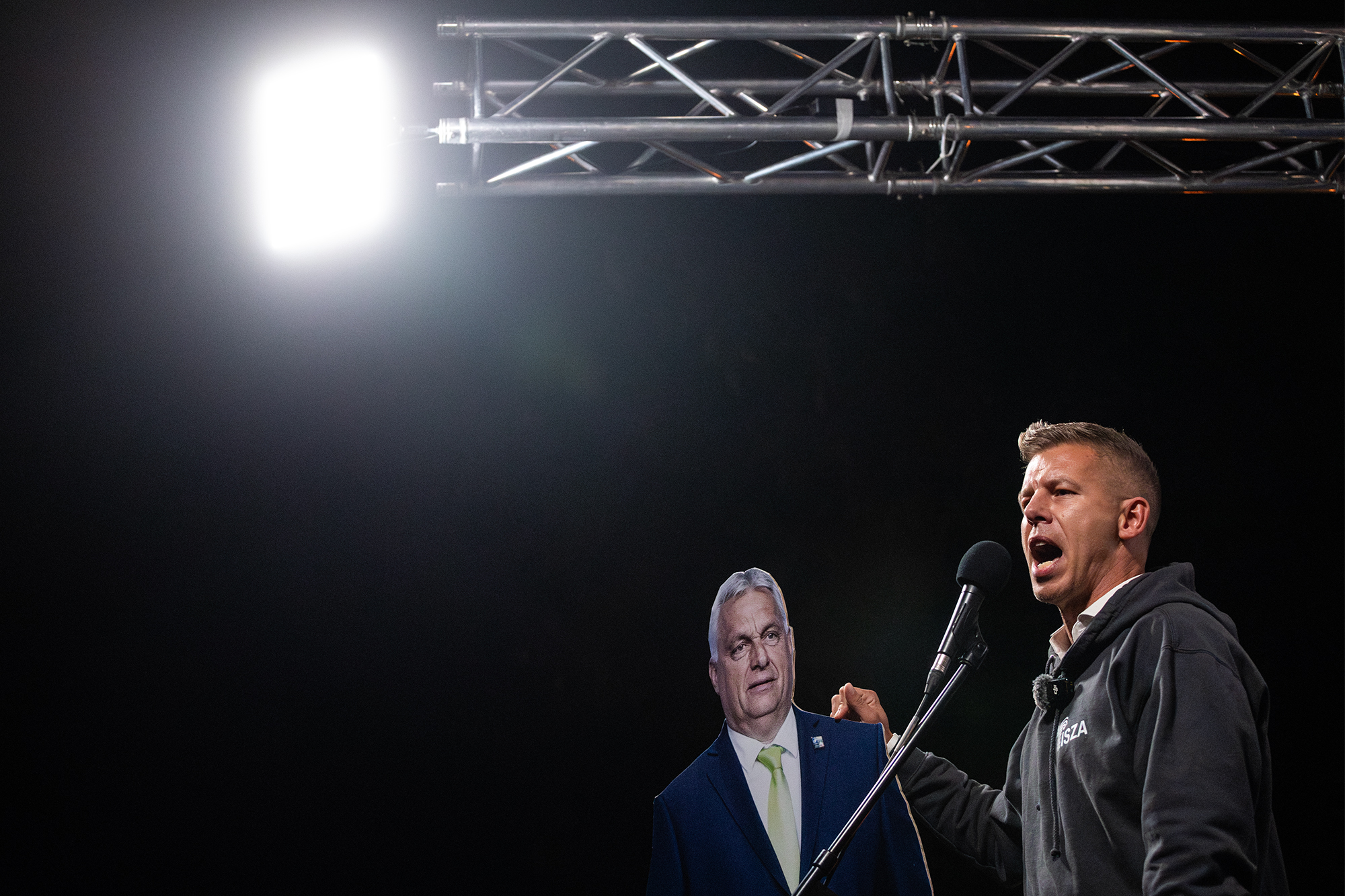 Orbán Viktor: Lassan az országszerte körbehurcolt kartonbábumról is kiderül, hogy ukrán gyártmány