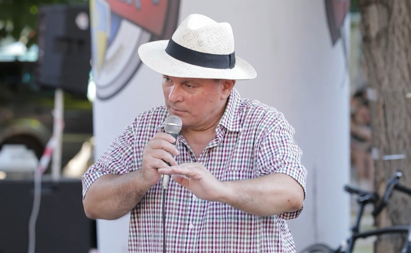 Semjén feljelentése után vonultak ki a rendőrök Káncz Csaba lakására