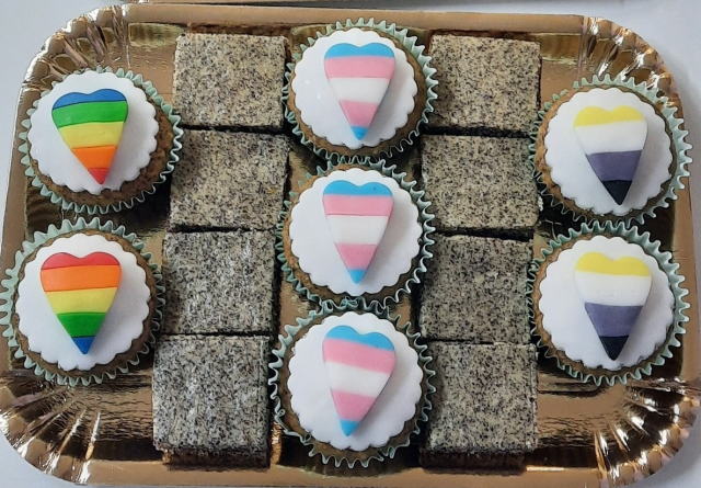 Sütik a Prizma Transznemű Közösség és a  Partiscum Egyesület a Szegedi LMBT Közösségért közös rendezvényén