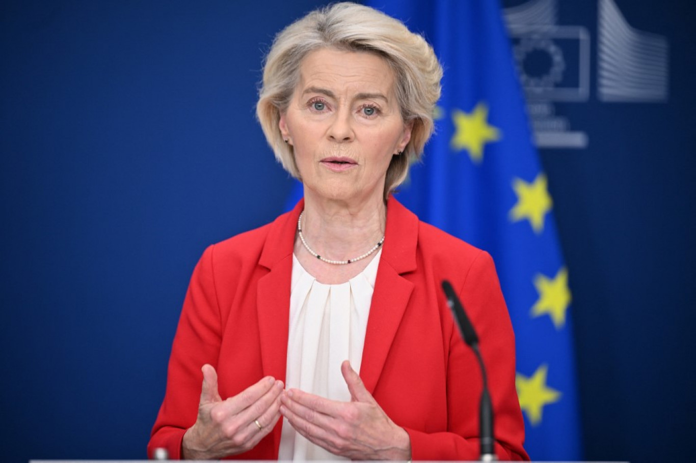 Könnyedén túlélte a bizalmatlansági szavazást az EP-ben Ursula von der Leyen
