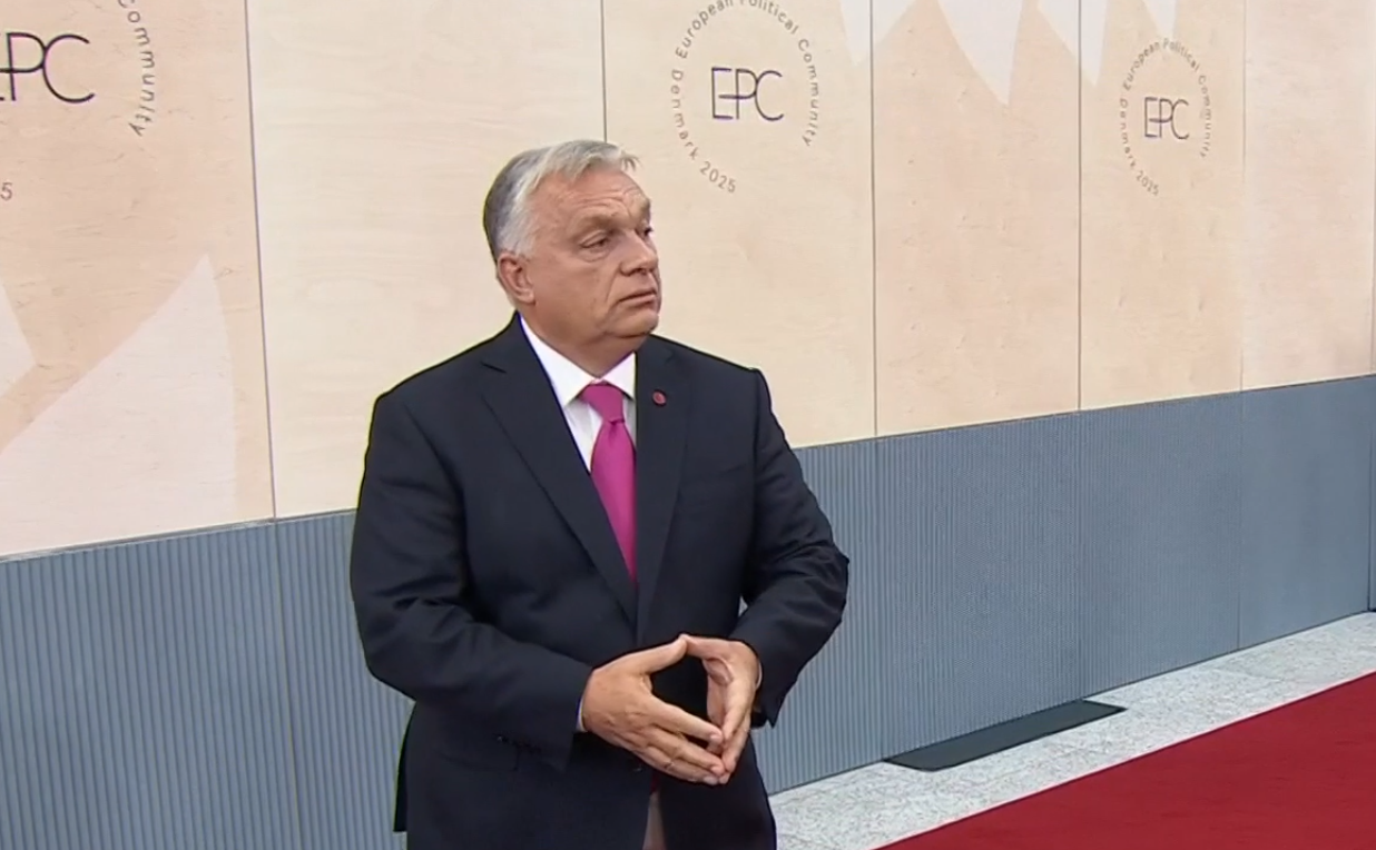 „Mi nem vagyunk tolvajok, az a pénz nem a miénk” - mondta Orbán a befagyasztott orosz vagyon felhasználására