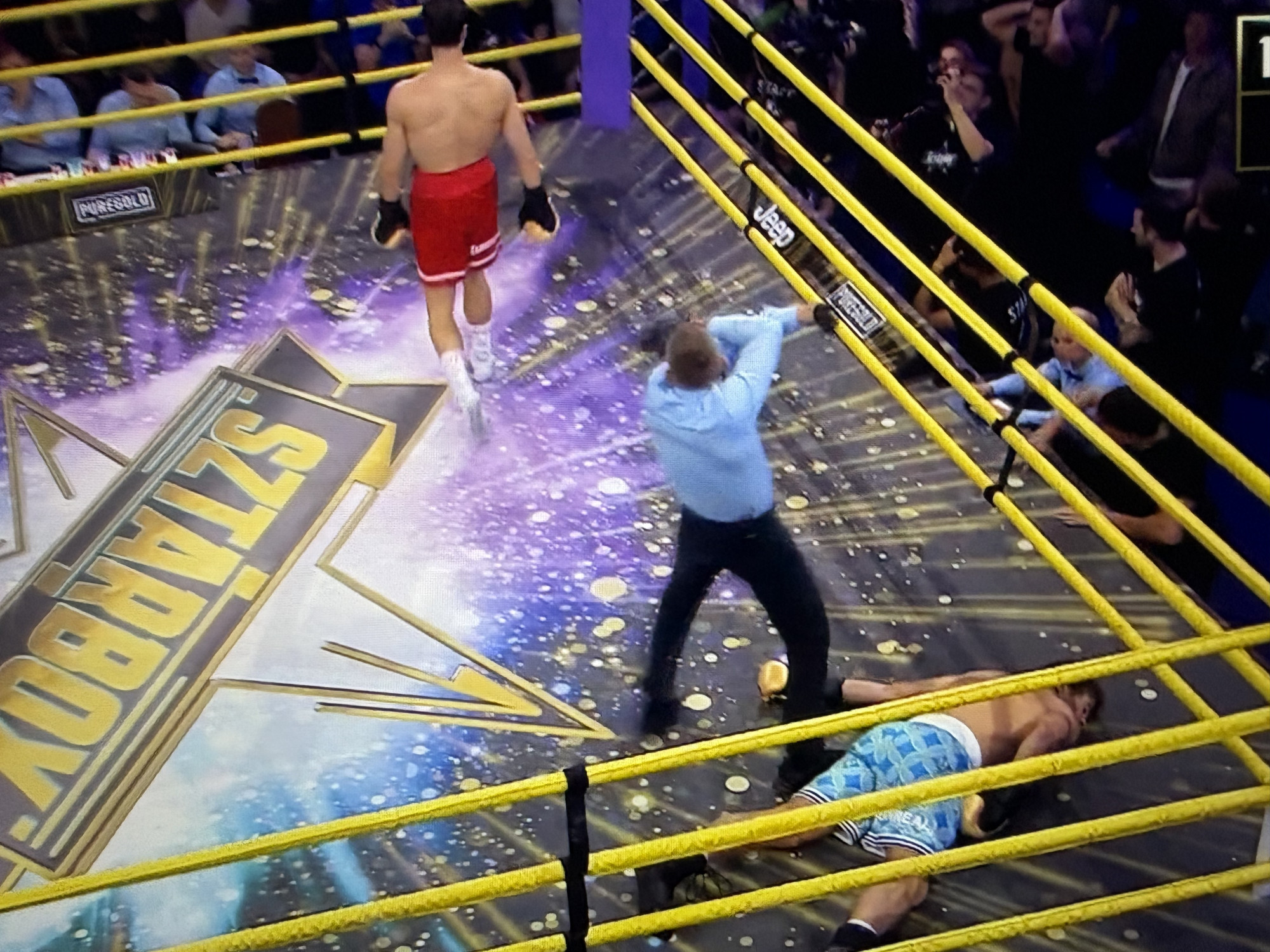 Földre küldték Kamarás Ivánt a Sztárboxban