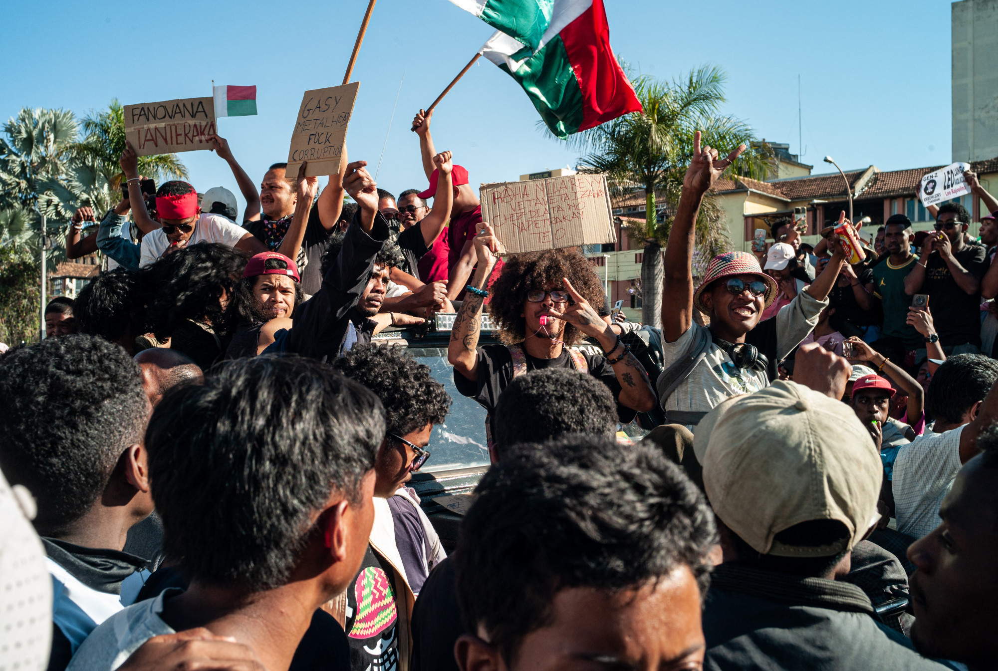 Madagaszkáron katonai hatalomátvételbe torkollott a Z generációs forradalom