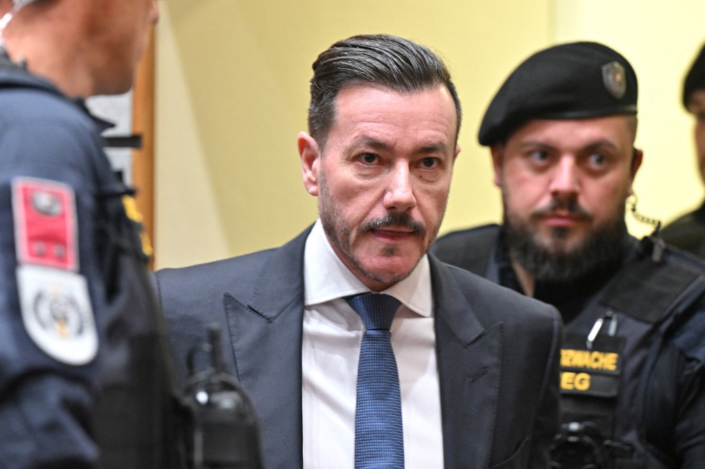 Két év börtönre ítélték Ausztria egykor leggazdagabb emberét