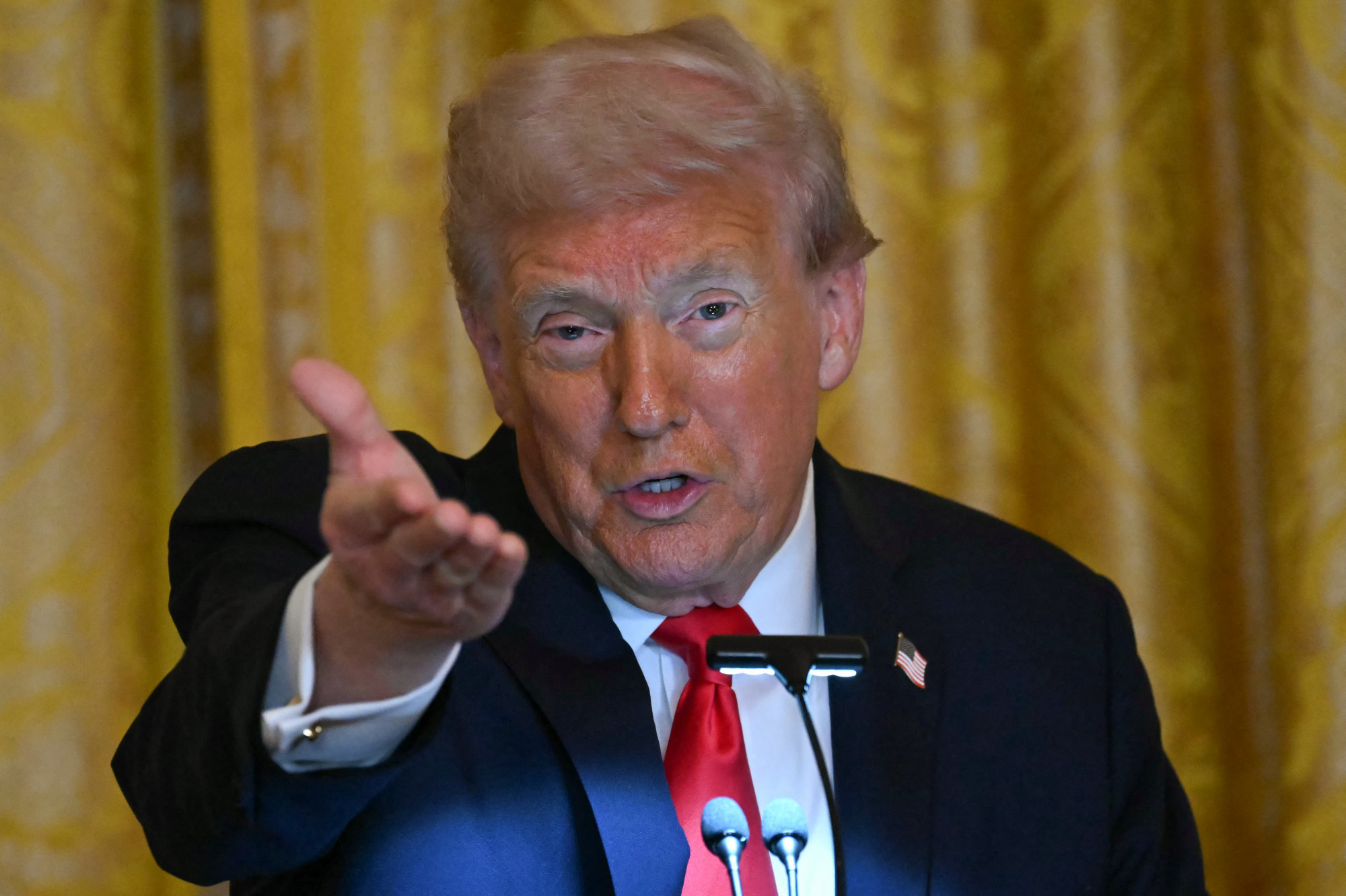 Trump elismerte, hogy engedélyt adott a CIA-nek fedett akciók végrehajtására