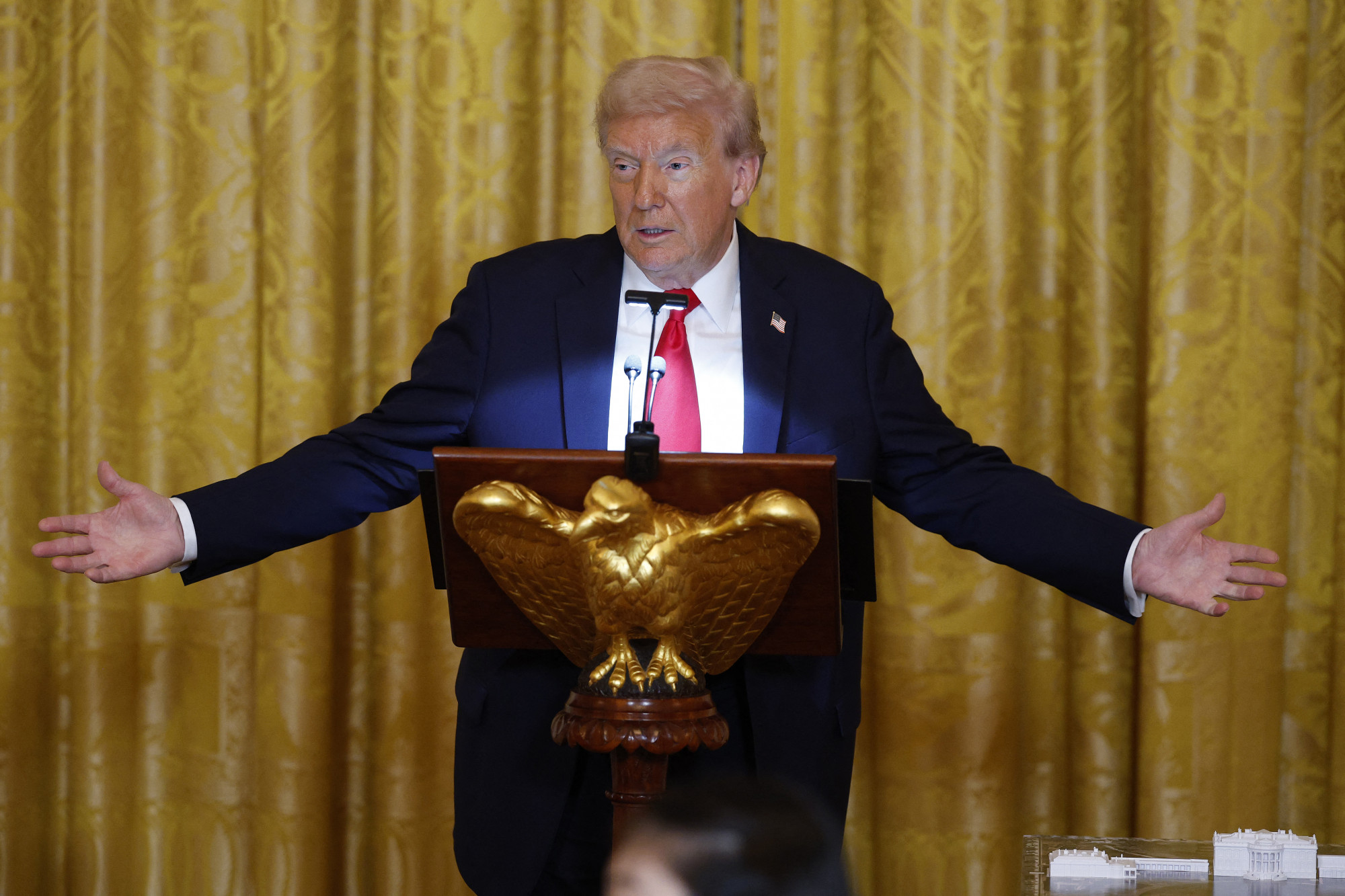 Trump nagyon örül, hogy lemondott a BBC vezetése