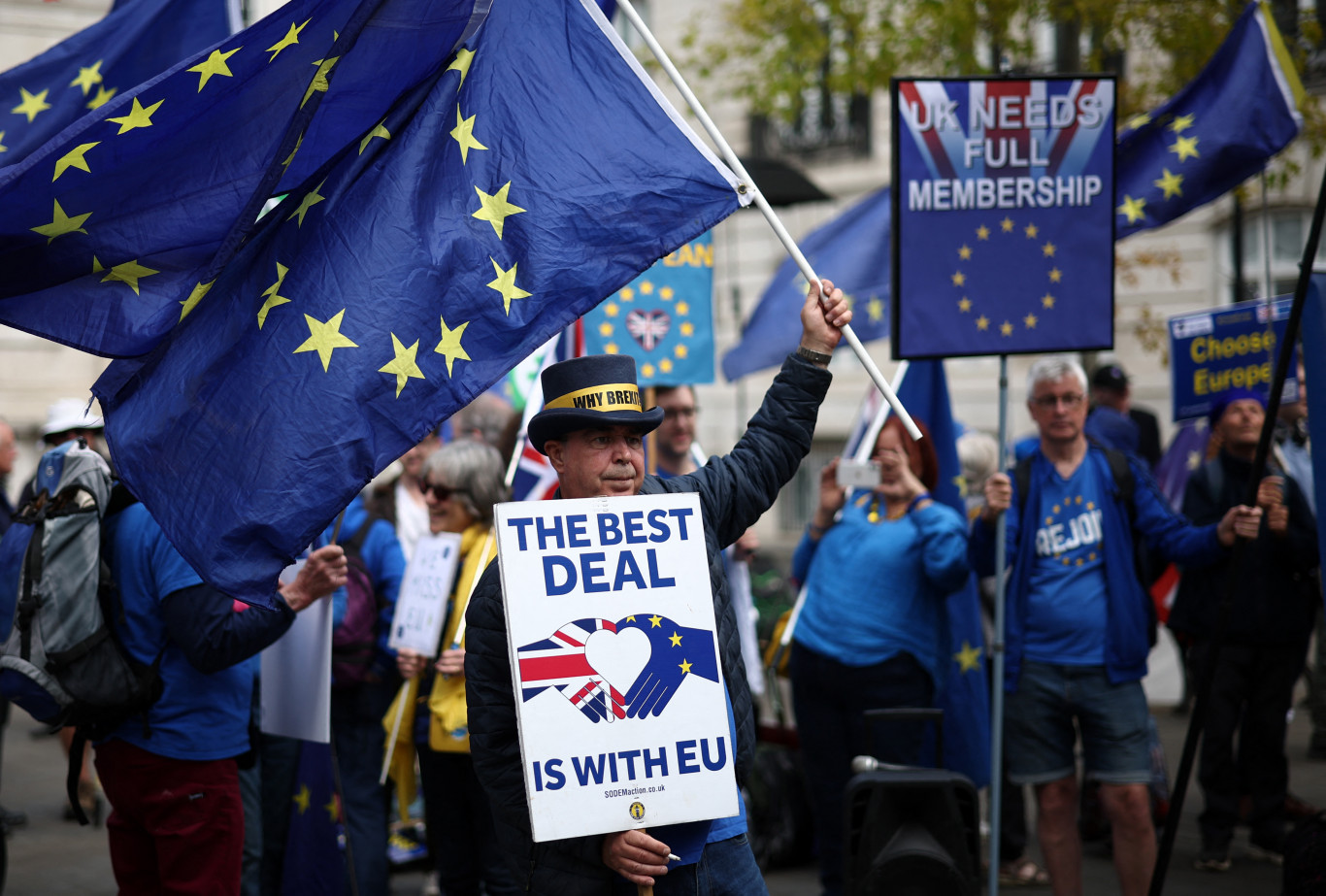 A brit pénzügyminiszter szerint tartós és súlyos károkat okoz a Brexit