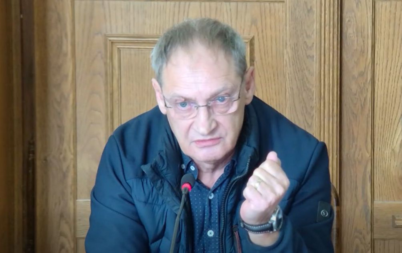 „Egy senki vagy” – kiakadt a volt fideszes alpolgármester a testületi ülésen egy képviselőtársára