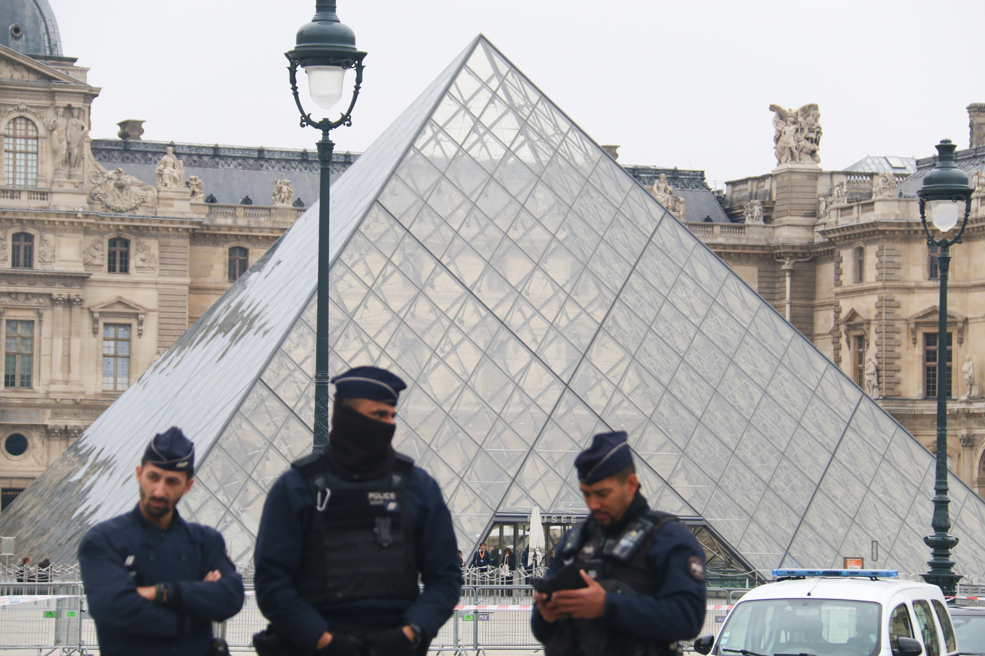 Napóleon és a császárnő szinte felbecsülhetetlen értékű ékszereit rabolhatták el a Louvre-ból a villámgyors tolvajok