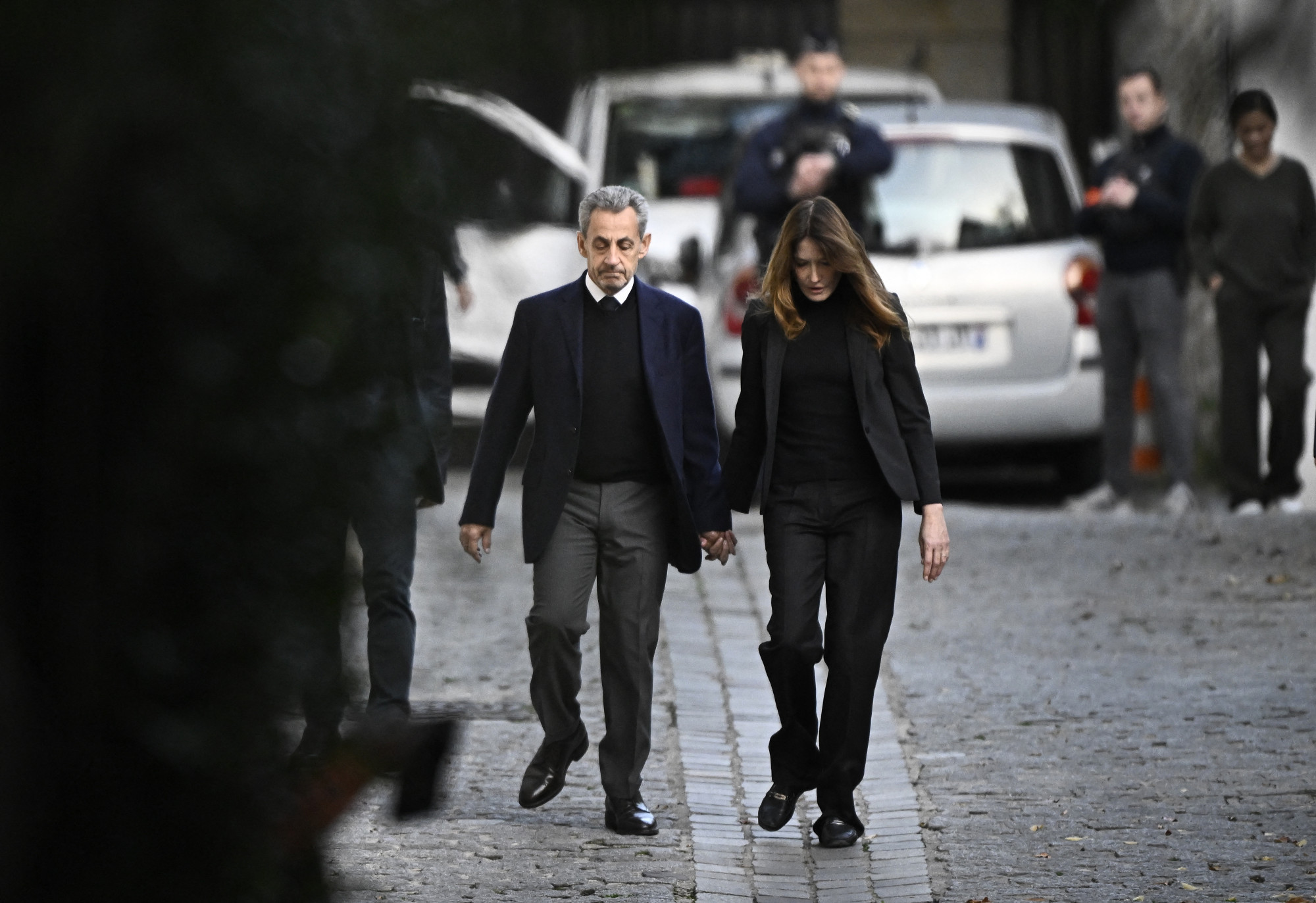 Nicolas Sarkozy kedden reggel bevonult a börtönbe