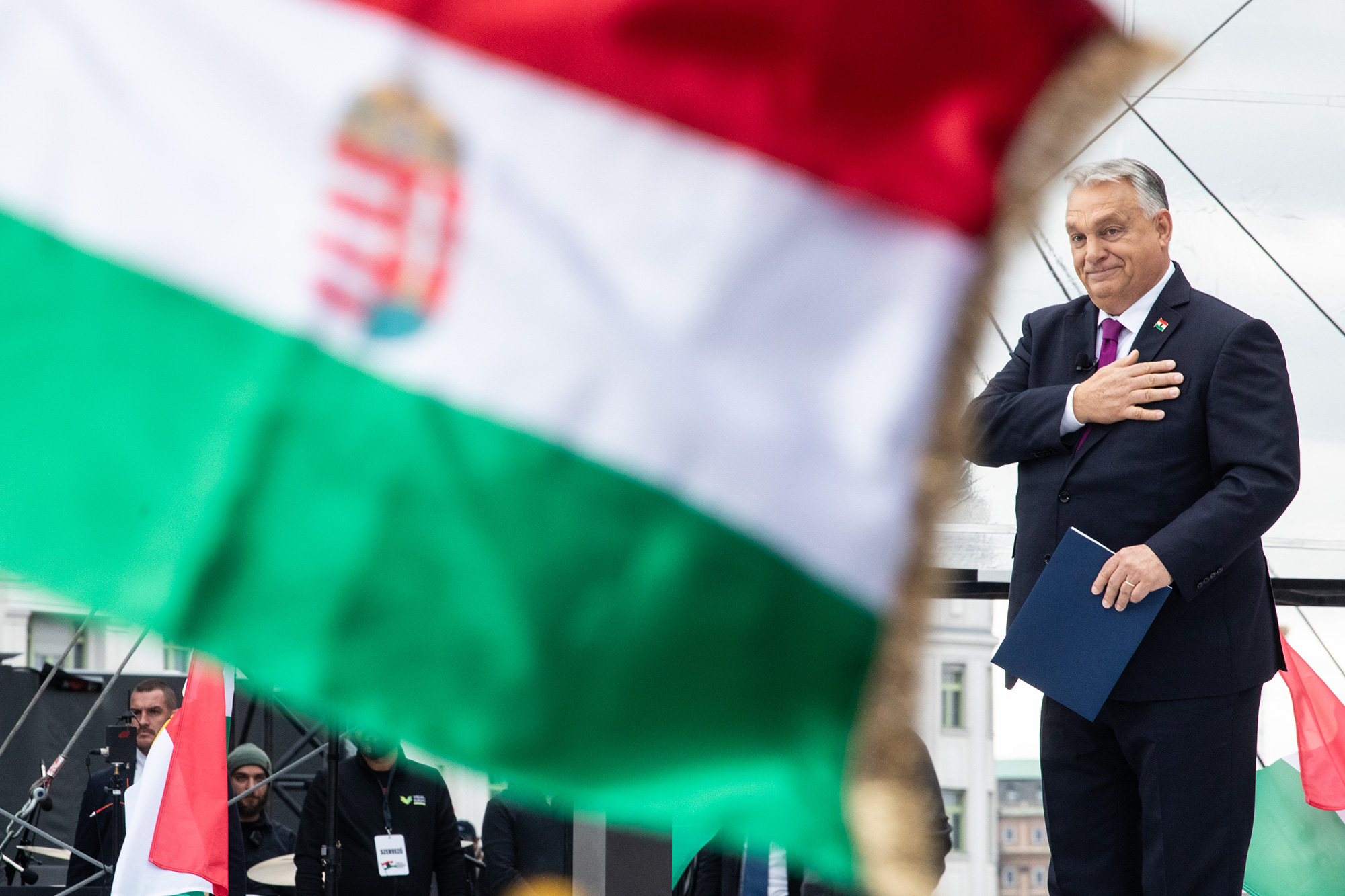 A kormányváltás: háború – Orbán a magyar fiataloknak próbált üzenni, de mintha még keresné a hangot