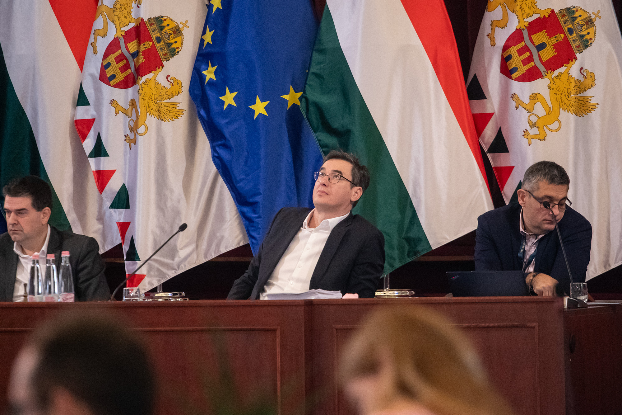 Magyar Péter előbb azt írta, hogy a Sziget körüli kavarás Karácsonyék műbalhéja, aztán azt, hogy sikerült megállapodnia Gerendai Károllyal