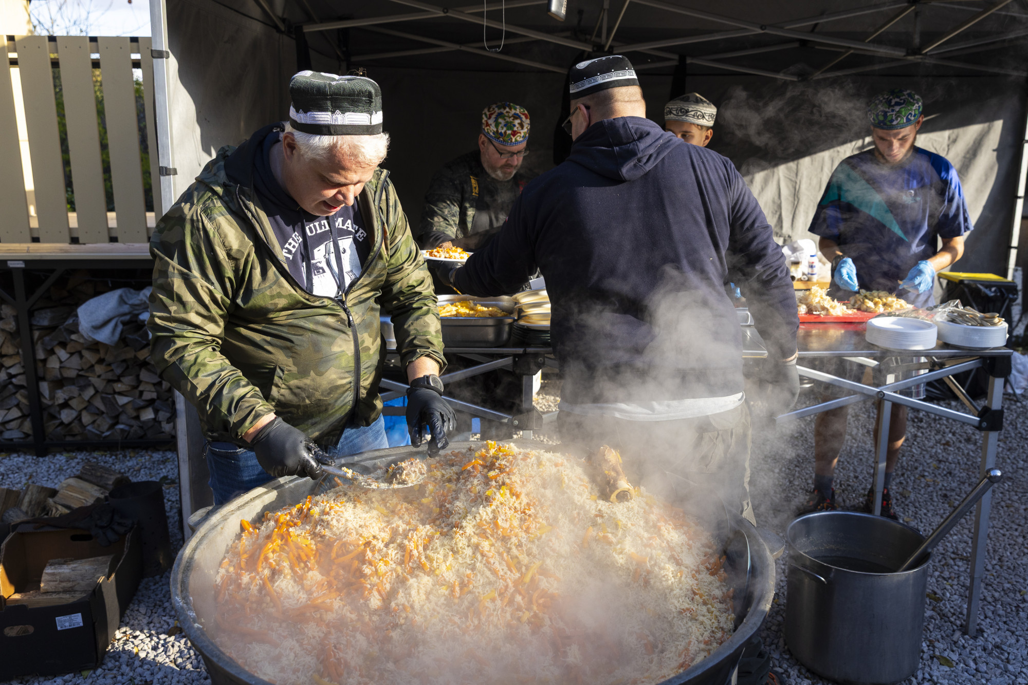 „Parádés, zseniális, döbbenetesen ikonikus” – visszafogott, objektív értékelés a 444 türktudatú gasztromatinéjáról