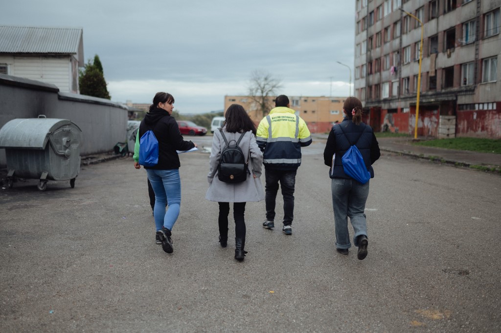 Bepánikoltak a szlovákok, hogy megbüntethetik őket, ha futnak a busz után