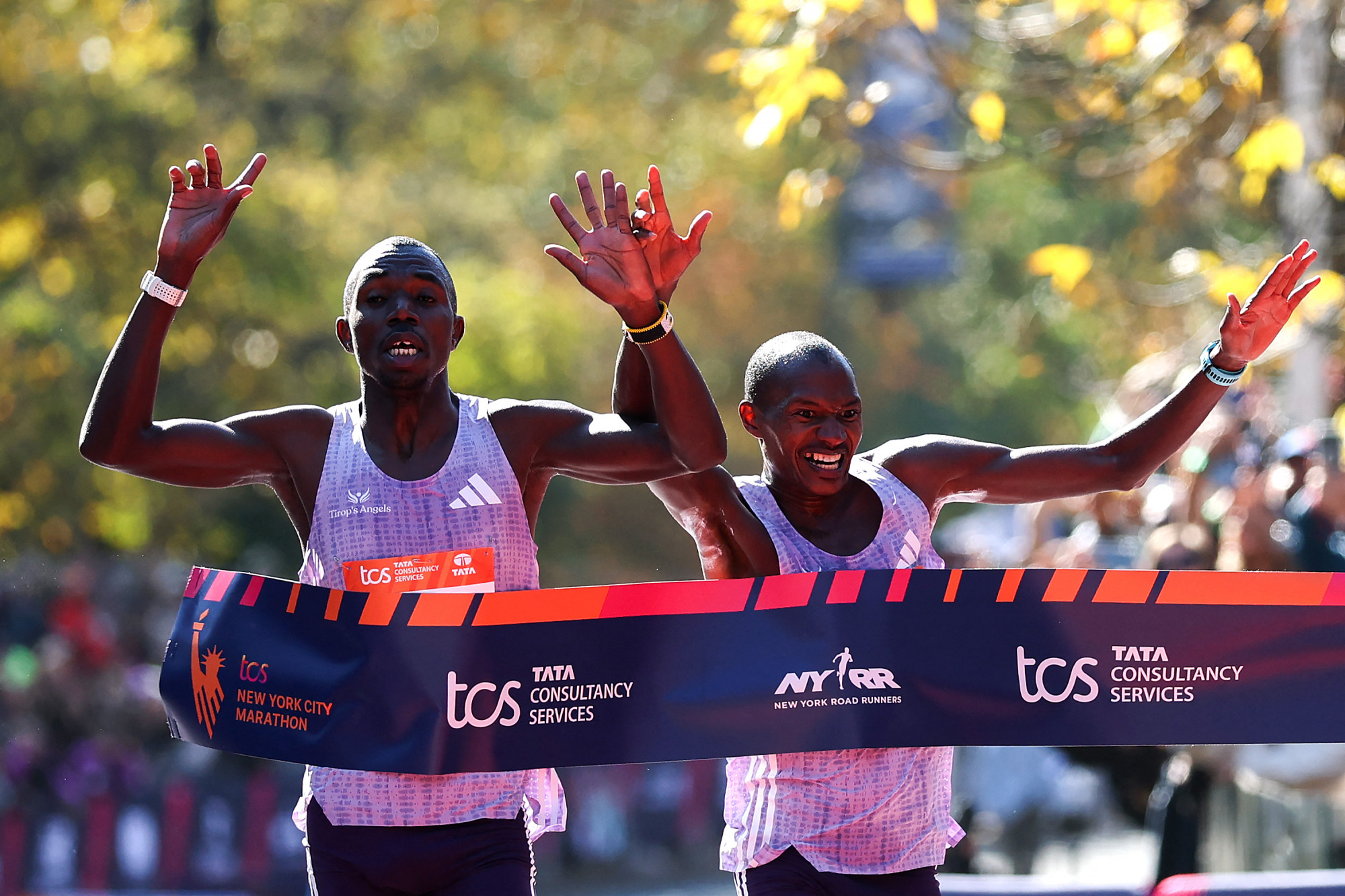 Célfotó döntött a New York Marathon férfi versenyében