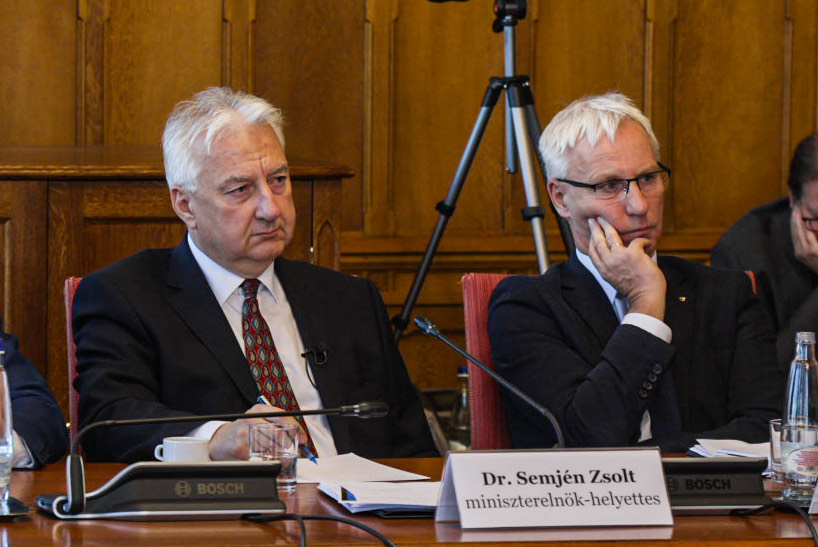 Semjén szerint vérlázító botrány, ami a Szőlő utcában történt, ő is kíváncsi, ez hogy fordulhatott elő