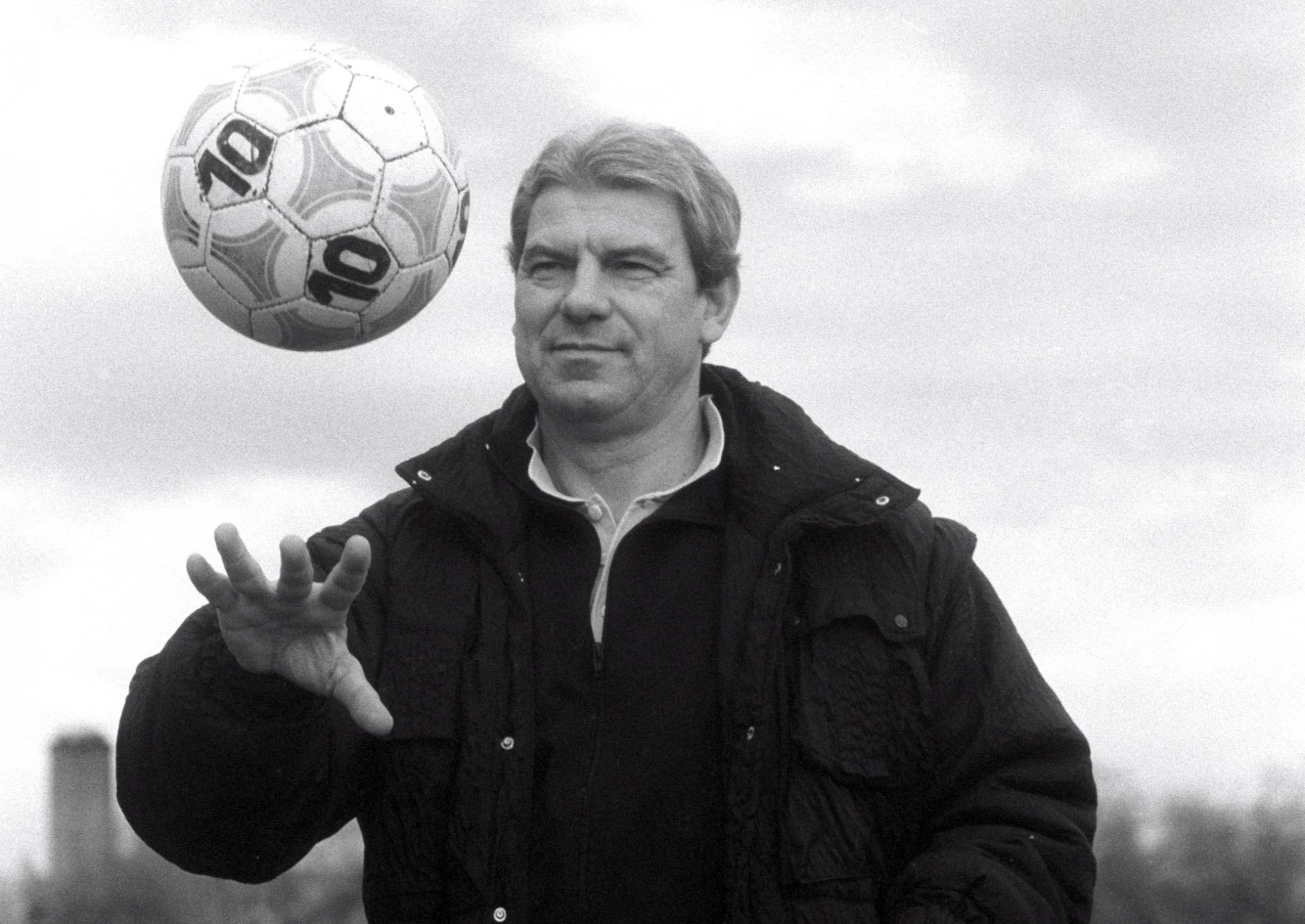 Elhunyt Jenei Imre, a román és a magyar labdarúgó-válogatott volt szövetségi kapitánya