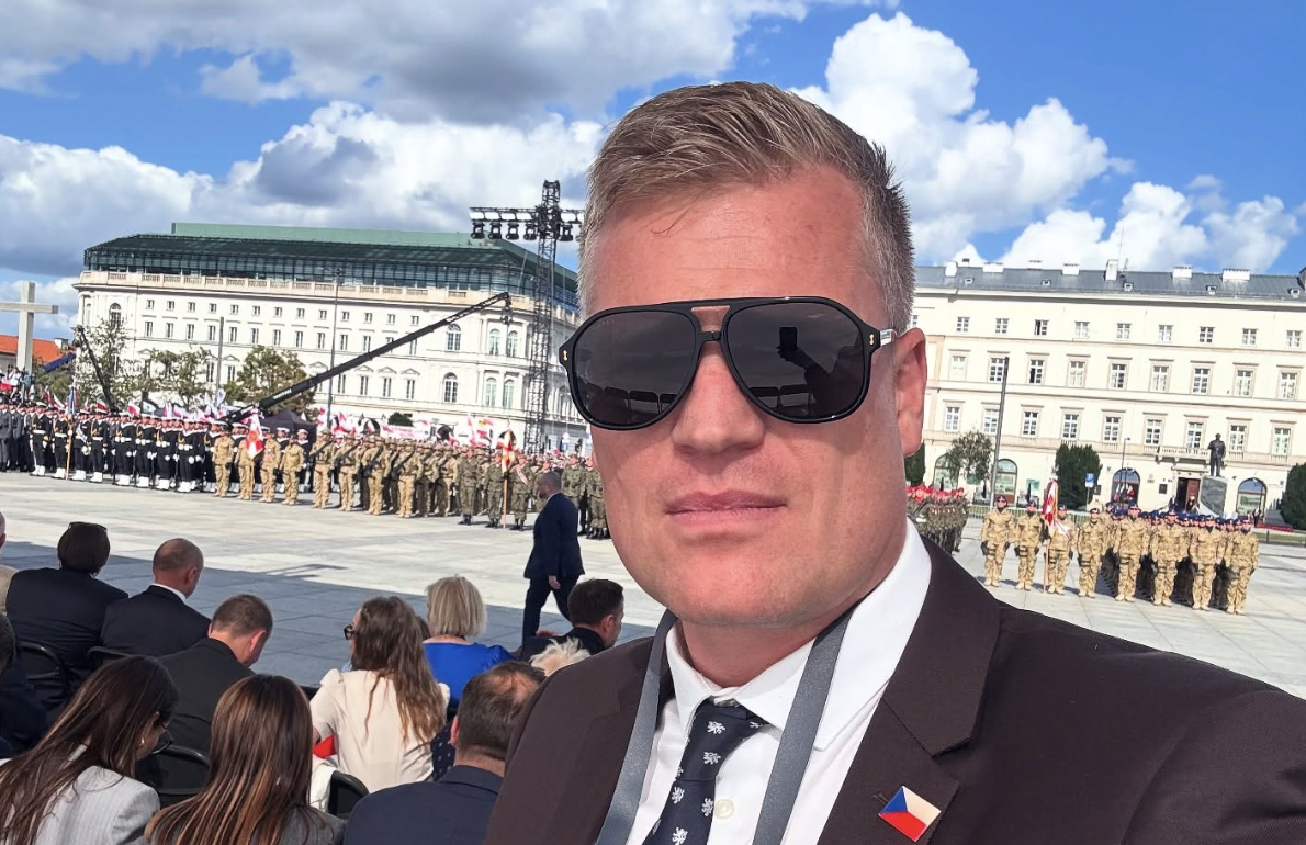 A legesélyesebb cseh külügyminiszter-jelölt lejjebb tekerné az Ukrajnának nyújtott katonai támogatást