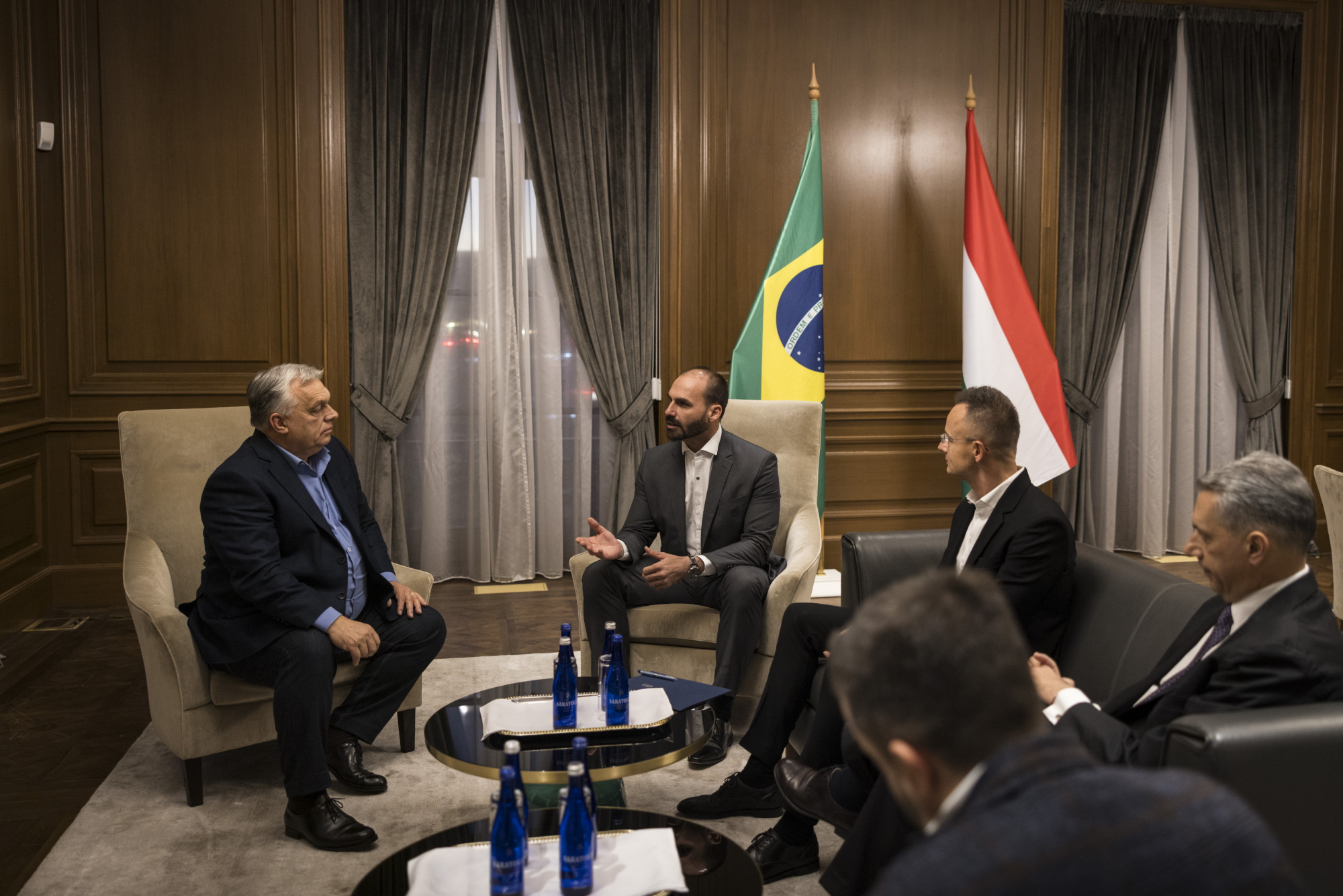 Orbán Szijjártót és Lázárt vitte magával az elítélt exelnök fiával megejtett találkozójára