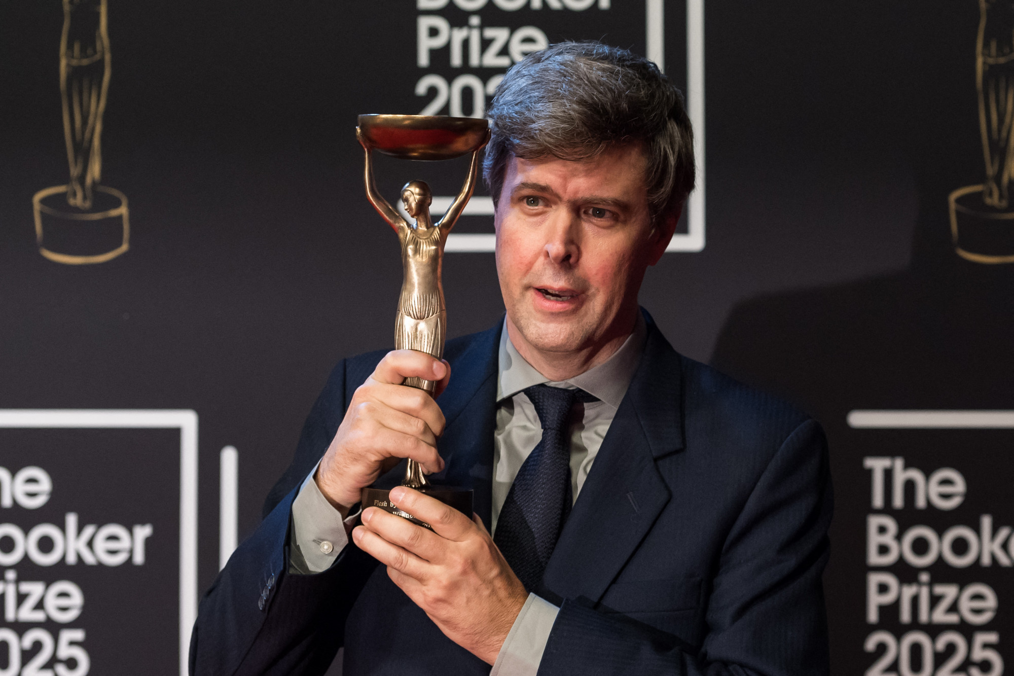 David Szalay kapta idén a Booker-díjat