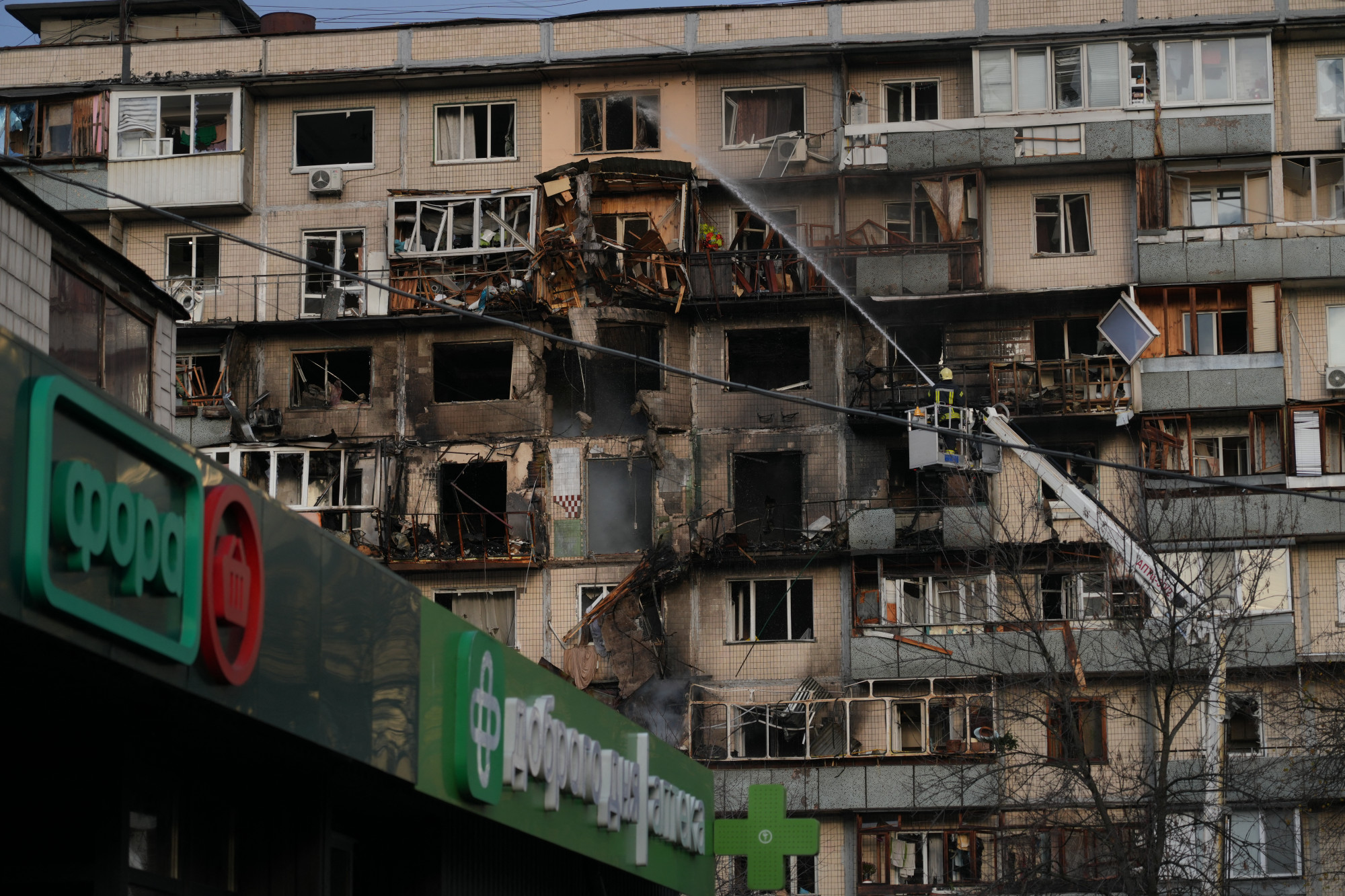 Az oroszok megbombázták Azerbajdzsán kijevi nagykövetségét