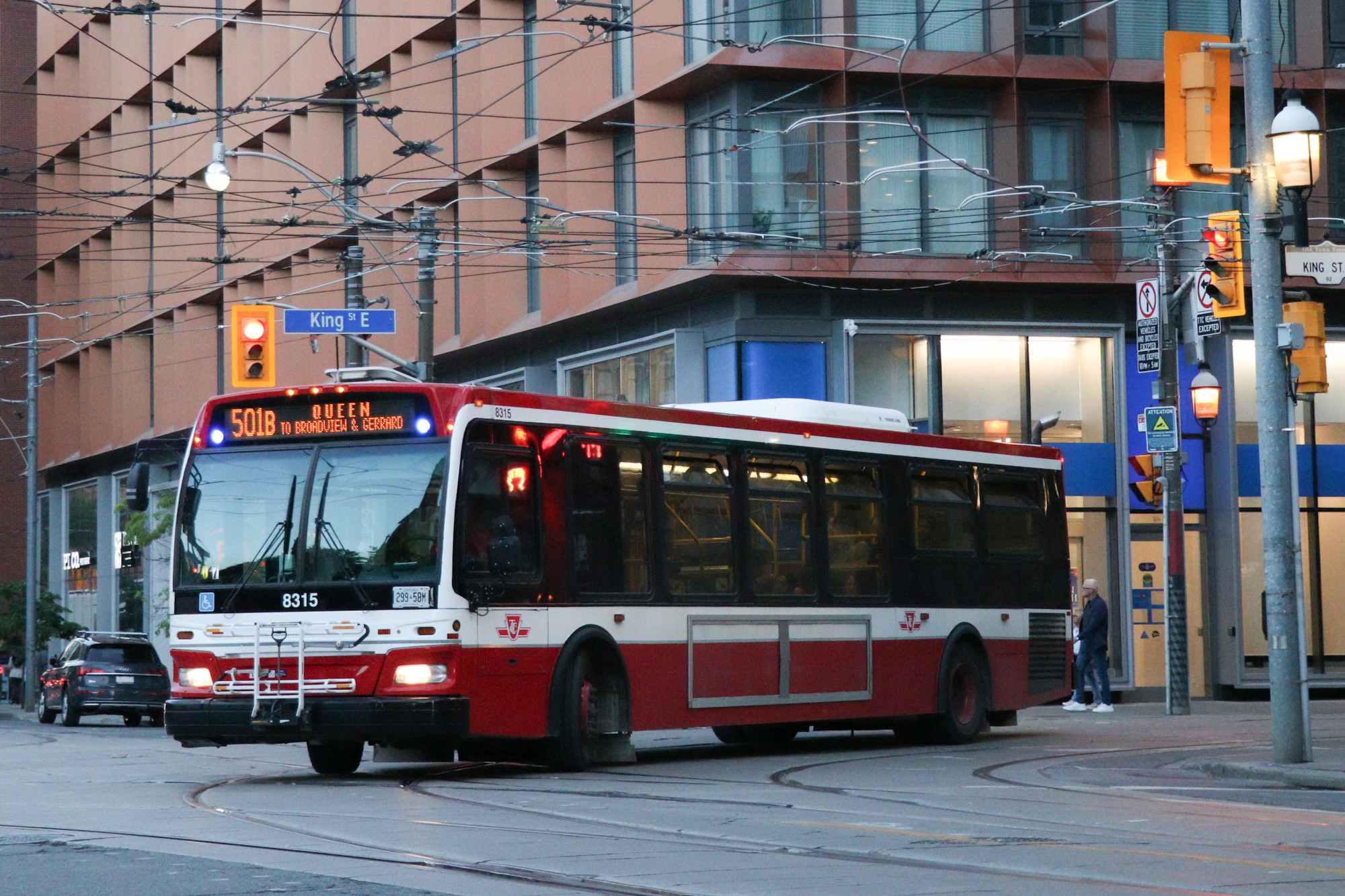 Utasokkal együtt loptak el egy buszt Kanadában