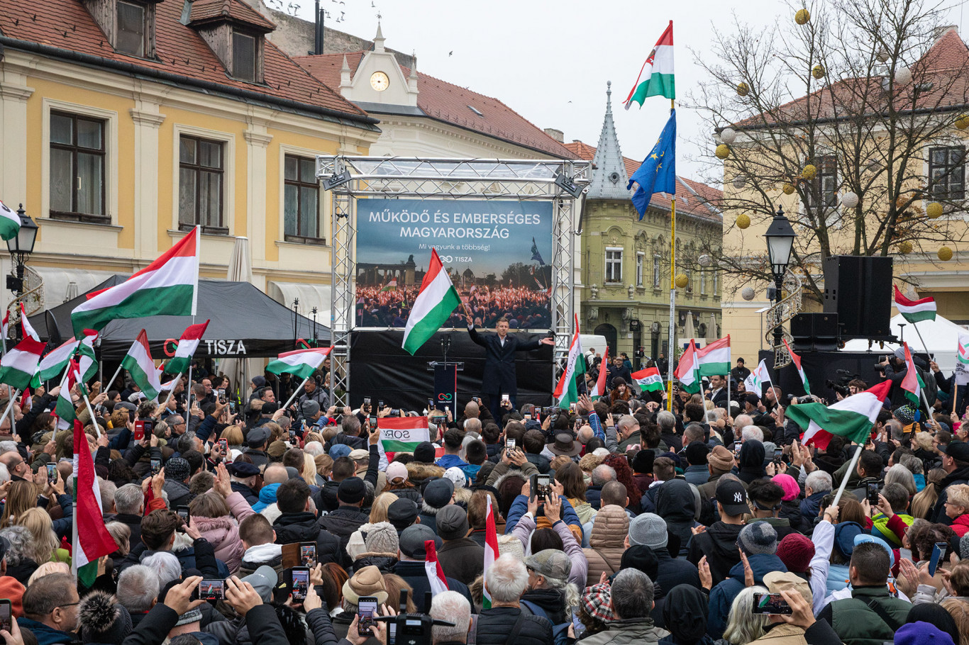 Felvonultak, de aztán kockázat nélkül hozták le a hadvezérek a győri csatát