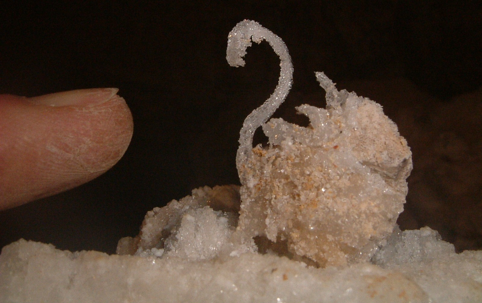 Hiába pakolták ki az oroszok, a turisták és a múzeumok is, a Sátorkőpusztai-barlang még mindig lenyűgöző látvány