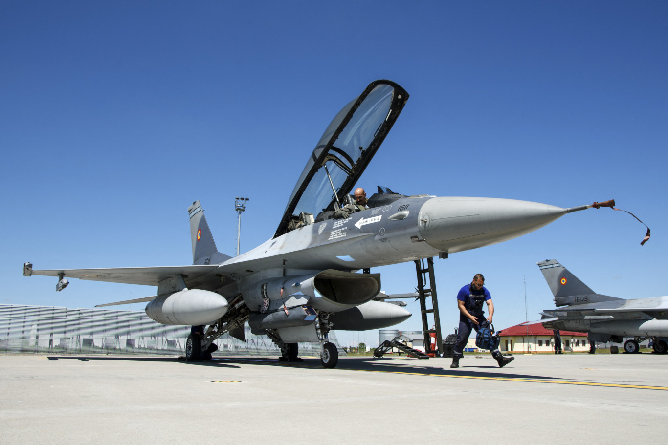 Drónok sértették meg Románia légterét, több vadászgépet is riasztottak