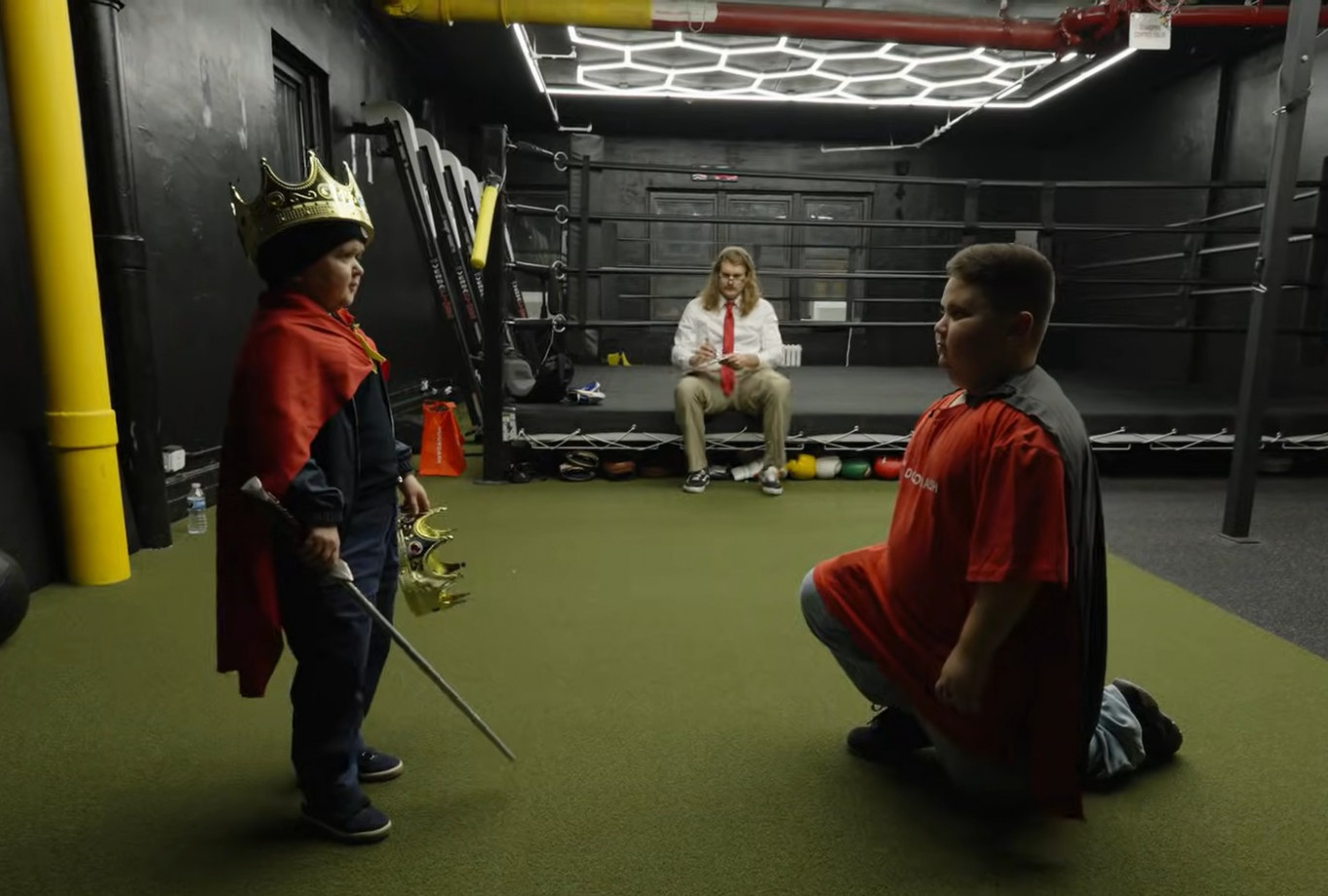 Az igazi békecsúcs: Hasbulla királlyá koronázta a Rizzlert