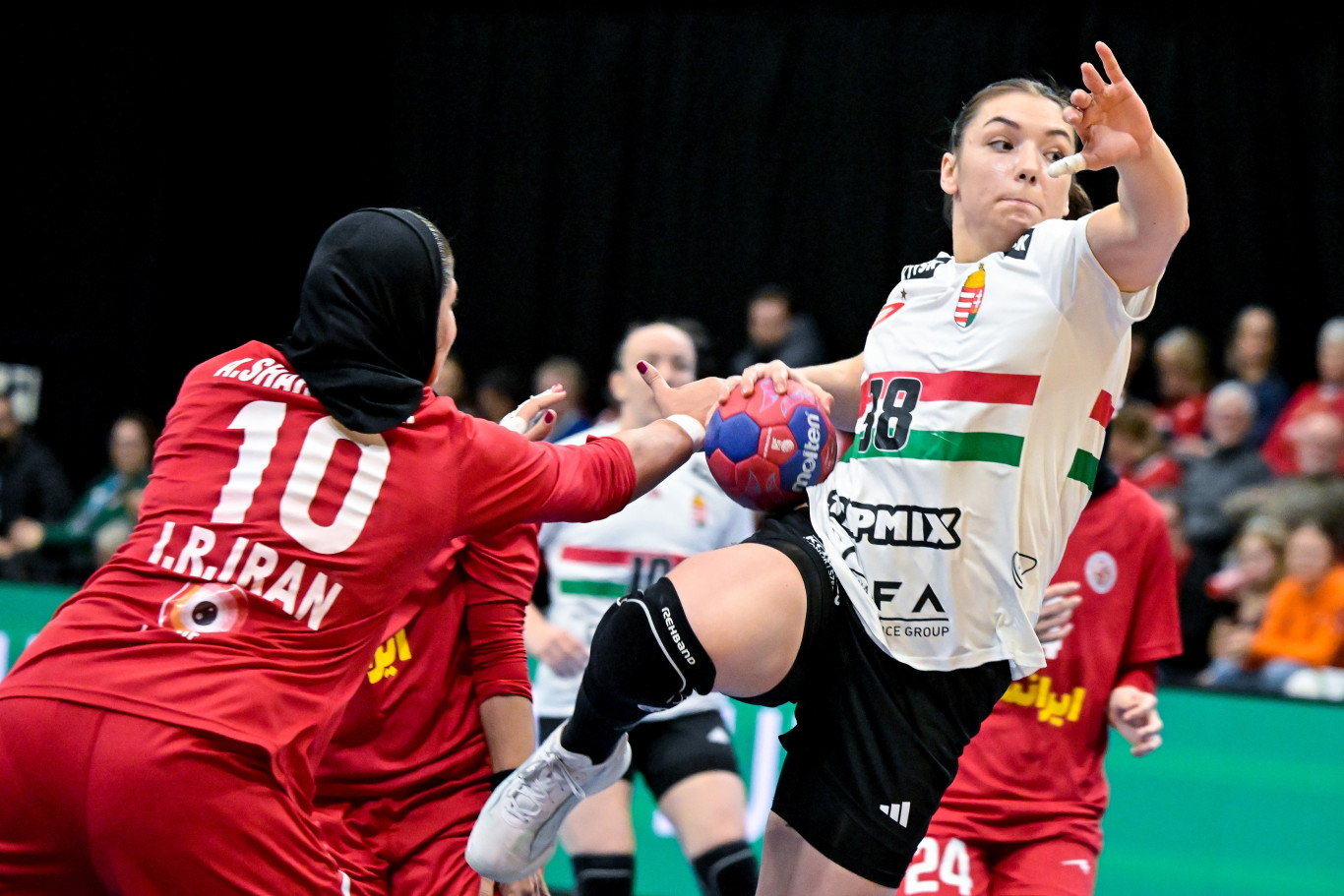 Nagyon megverte Iránt a magyar válogatott a női kézilabda-világbajnokságon