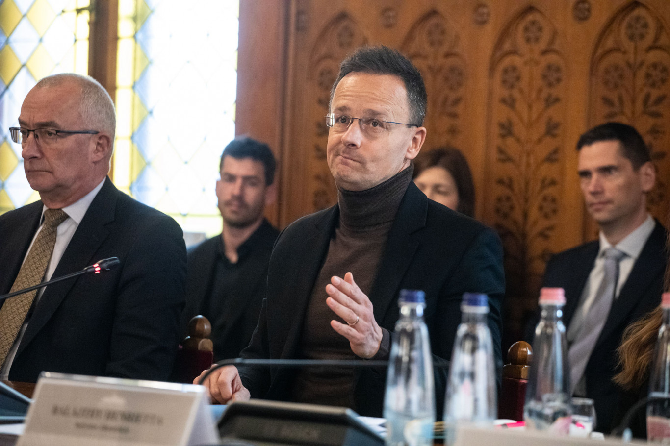 Szijjártó minisztériuma lerázta magáról a Szerbiából kiutasított magyar fiatalok ügyét, de ők újra próbálkoznak