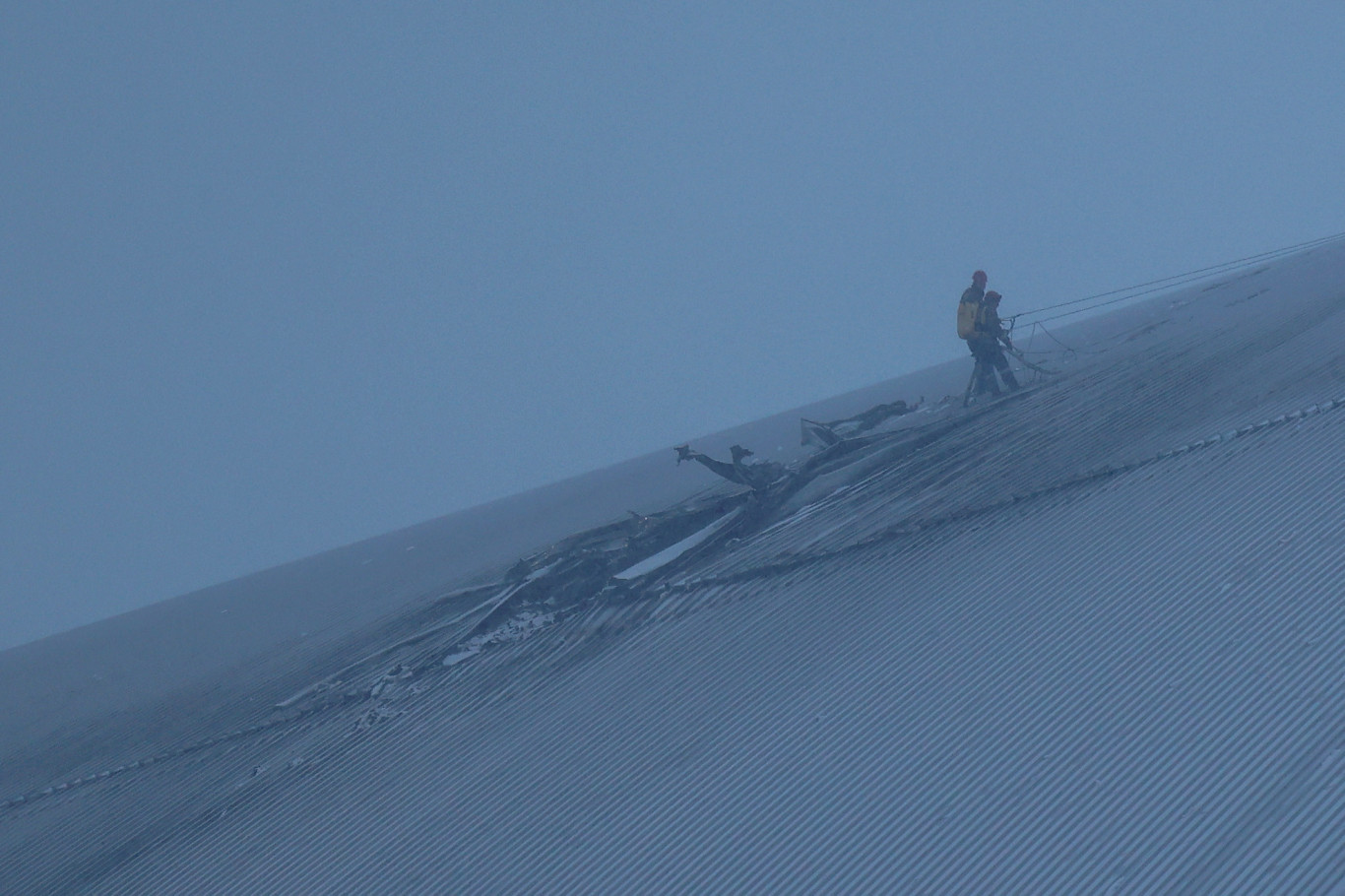 Miután egy dróntámadás lyukat ütött rajta, már nem blokkolja a sugárzást a csernobili védőpajzs