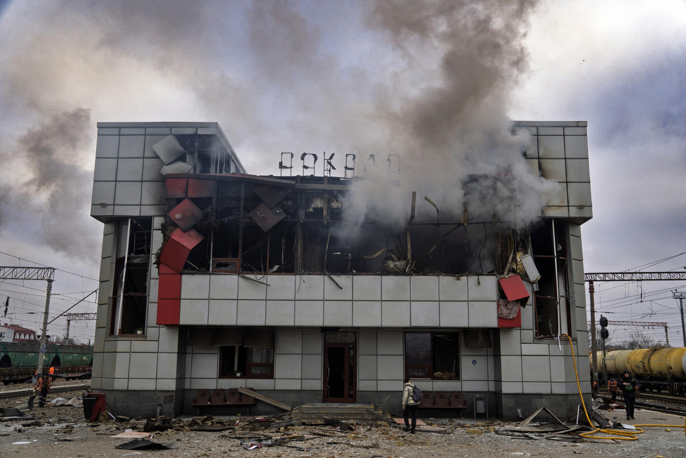 Zeleszkij telefonon tárgyalt az amerikaiakkal, közben masszív támadás ért egy közép-ukrajnai várost