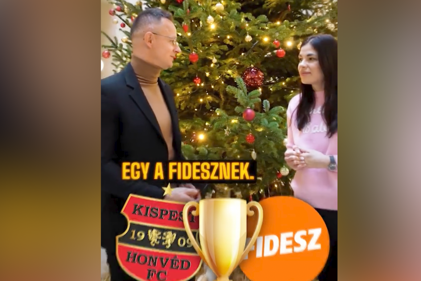 Gáspár Evelin most arról faggatta Szijjártó Pétert, hogy csizmában vagy stoplisban érkezik-e náluk a Mikulás