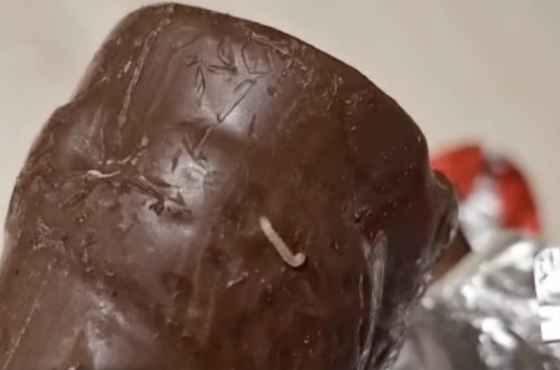 Kukacos csokimikulásból ettek, több gyerek is rosszul lett Hajdúböszörményben